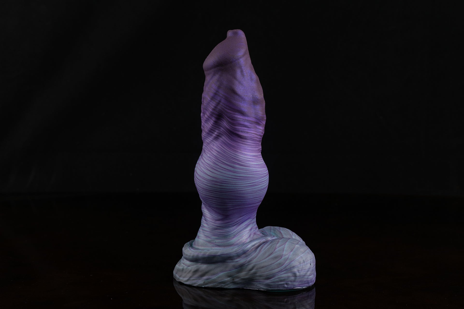 1358 Medium Dante in Firm - Suction Cupped - Fizzle