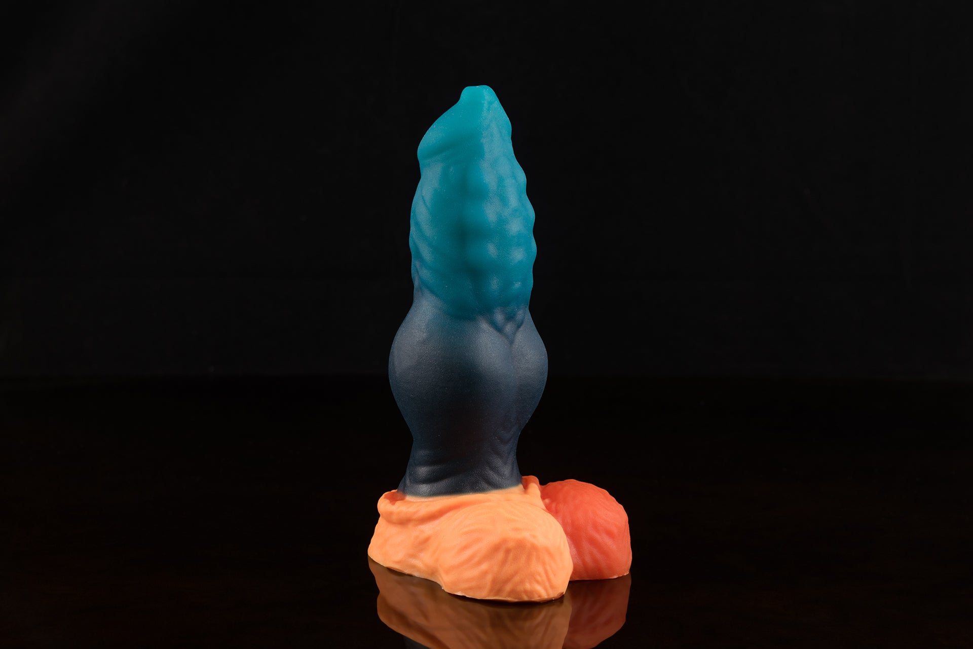 1361 Small Dante in Medium Firmness - Suction Cupped