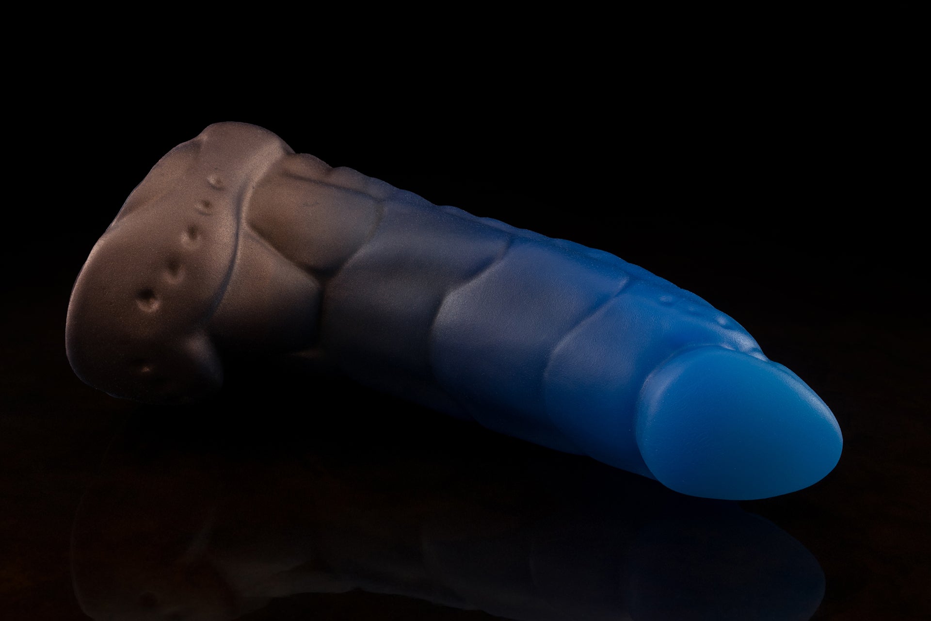 1790 Small Mantis in Medium Firmness - Suction Cupped