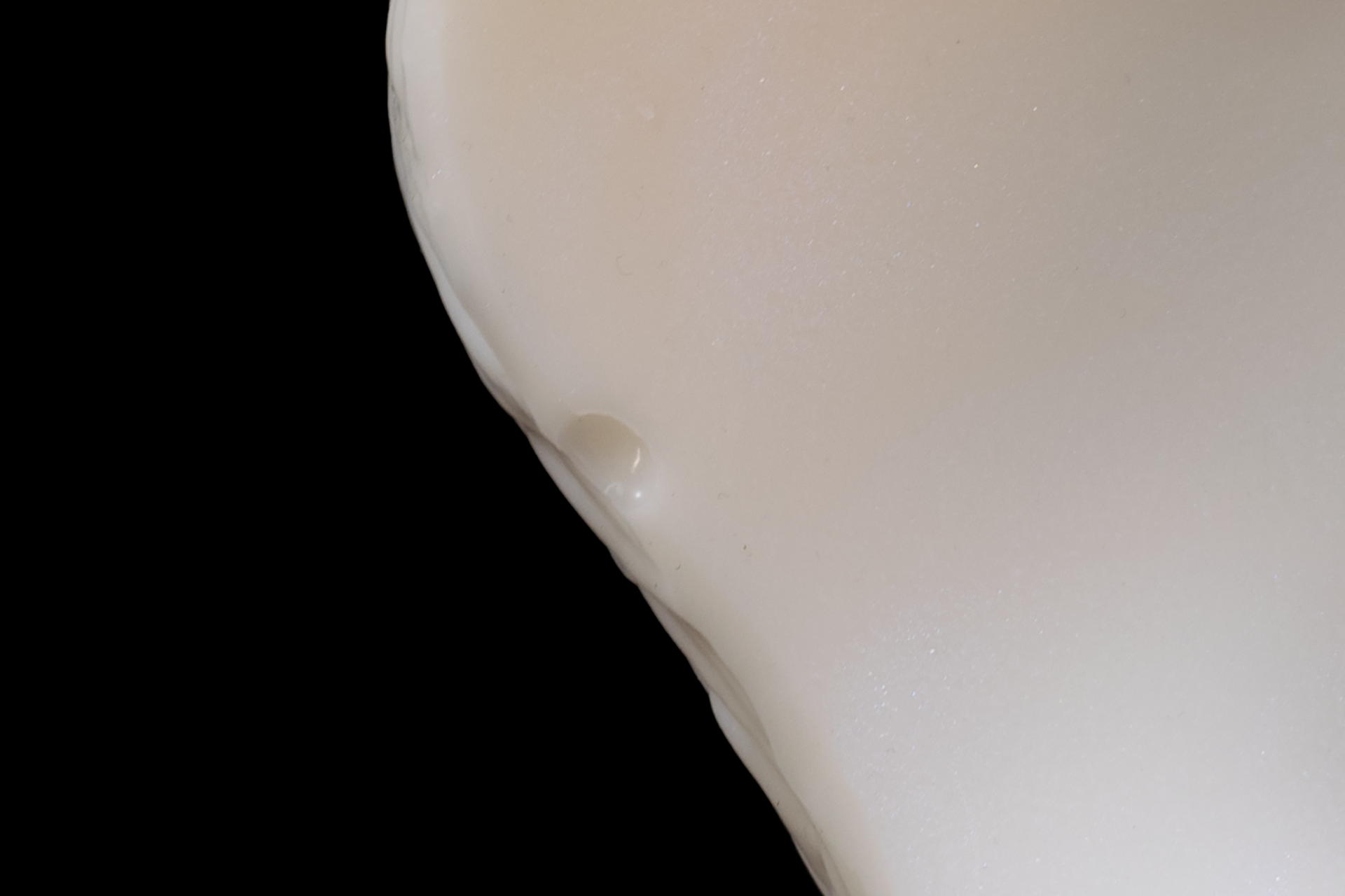 9950 Large Ash in Soft Firmness with Suction Cup - Fizzle