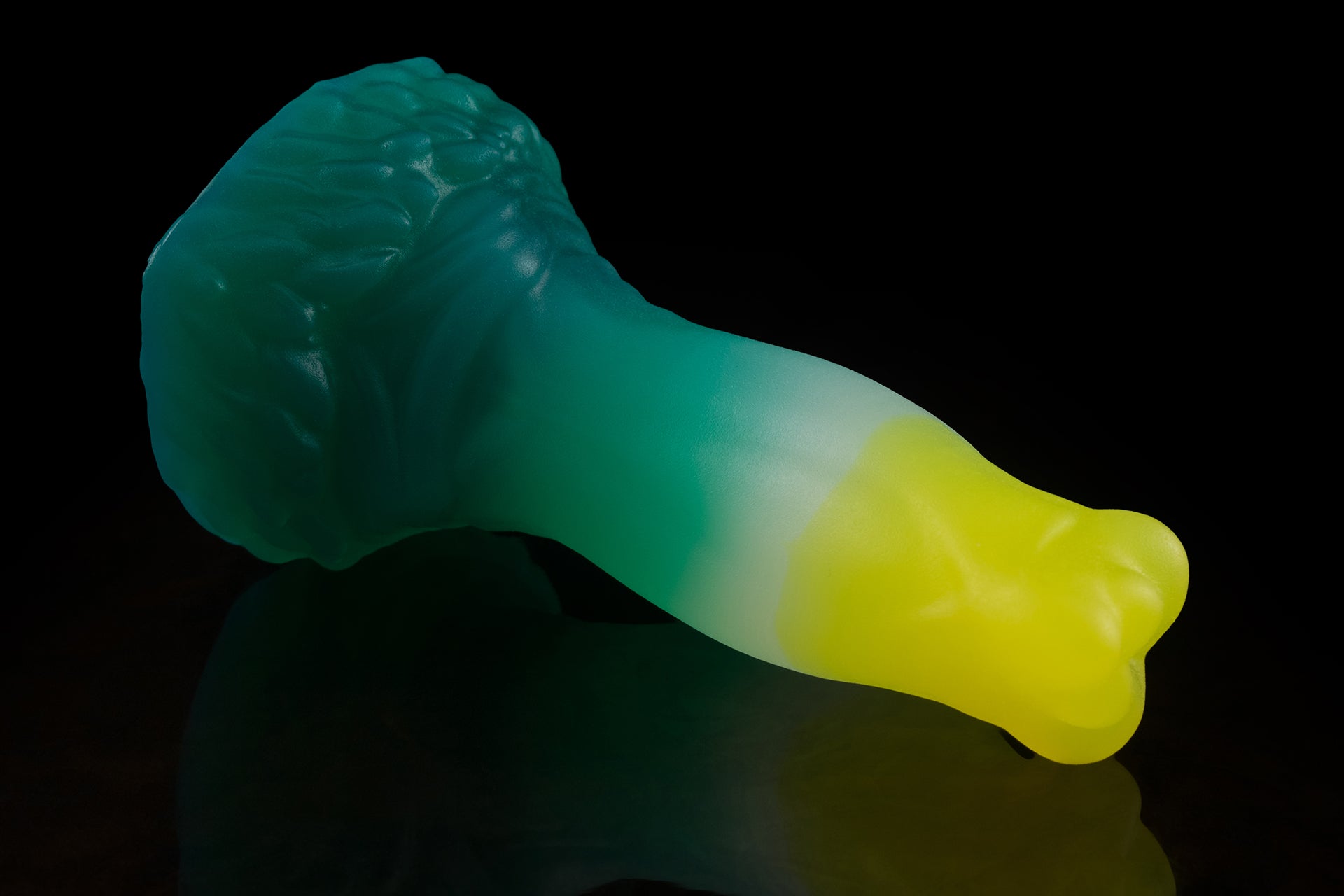 2503 Small Aela in Medium Firmness with Suction Cup