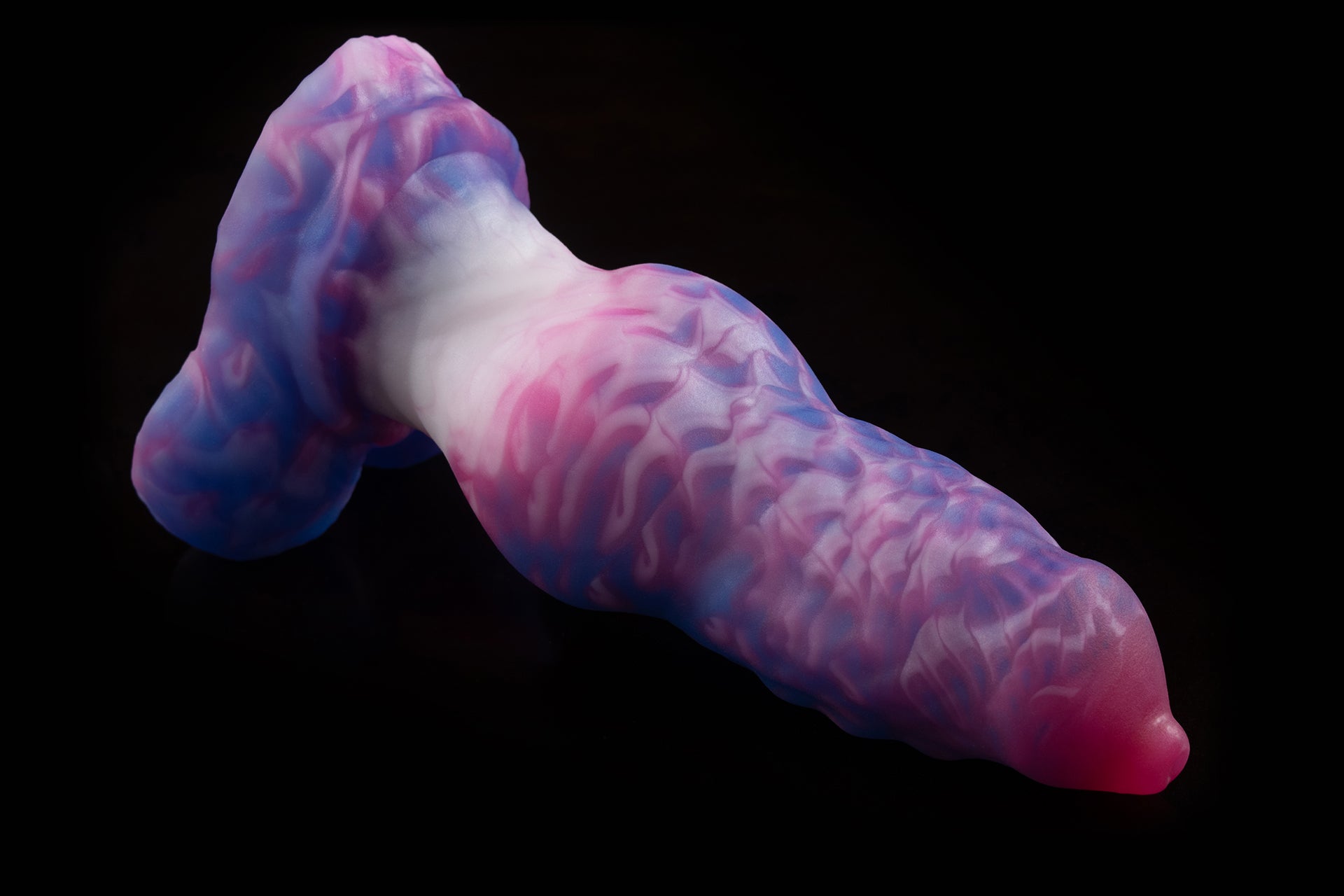 3953 Small Dante in Soft Firmness with Suction Cup