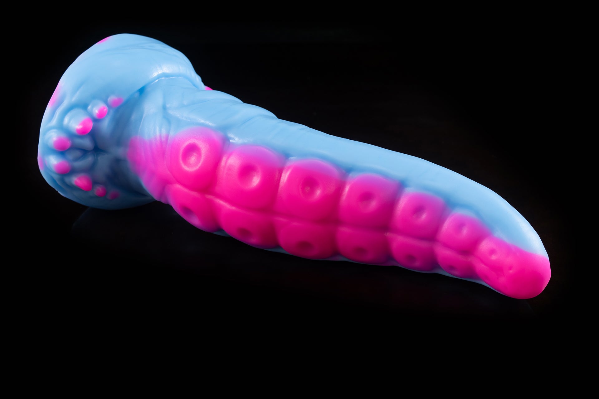 4068 Large Slikk in Soft Firmness with Suction Cup