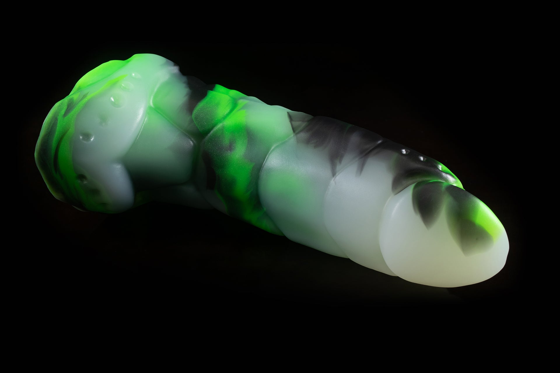 4692 - Large Mantis in Soft Firmness with Suction Cup - Fizzle