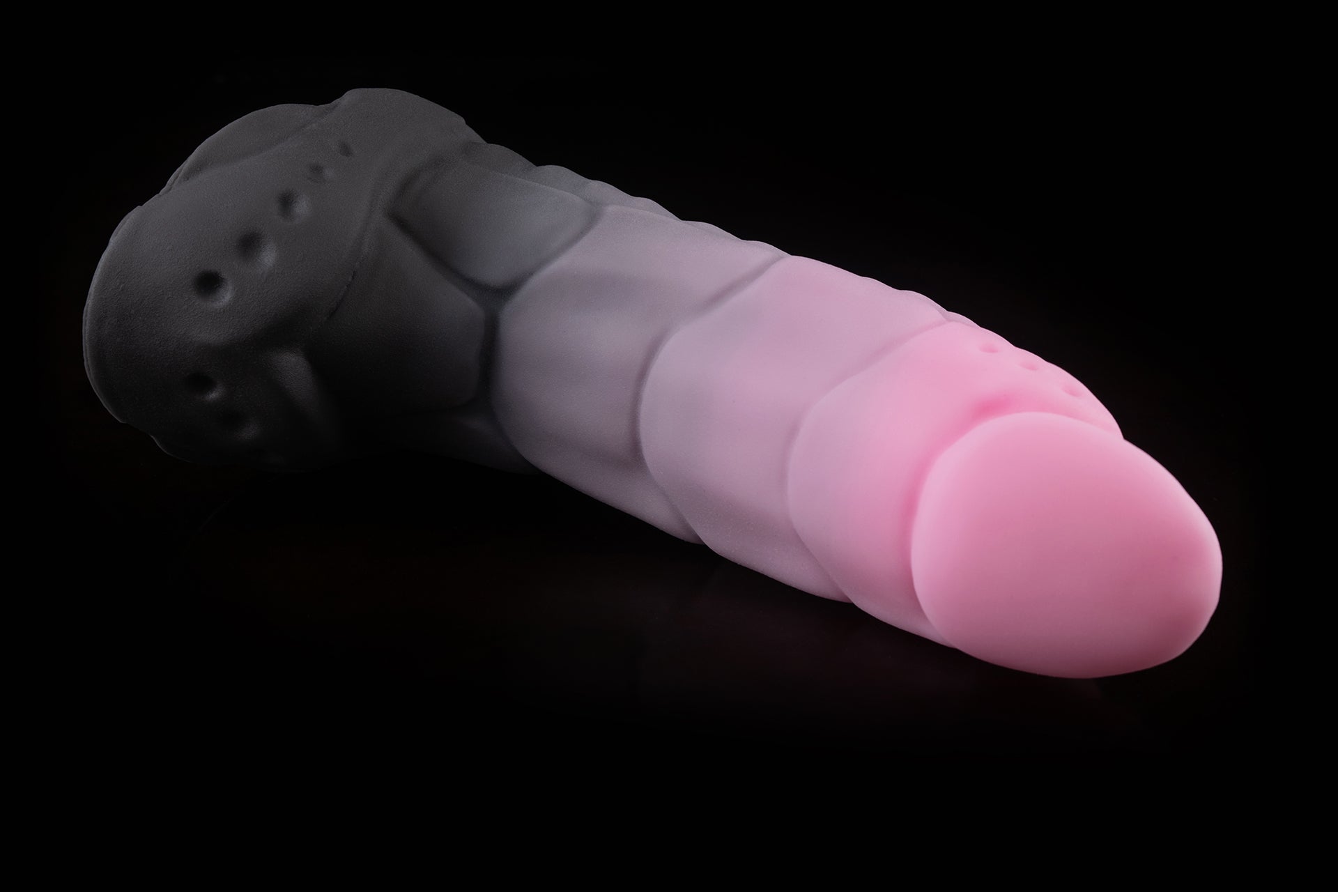 5106 Medium Mantis in Soft Firmness with Suction Cup - Fizzle