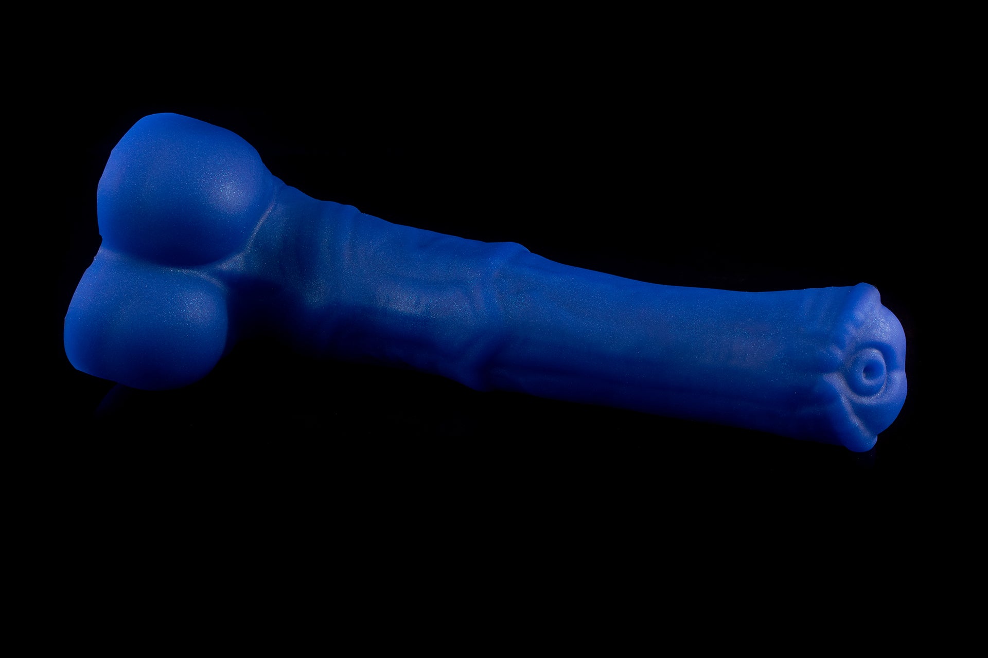 5440 Large Atlas in Soft Firmness with Suction Cupped - Fizzle