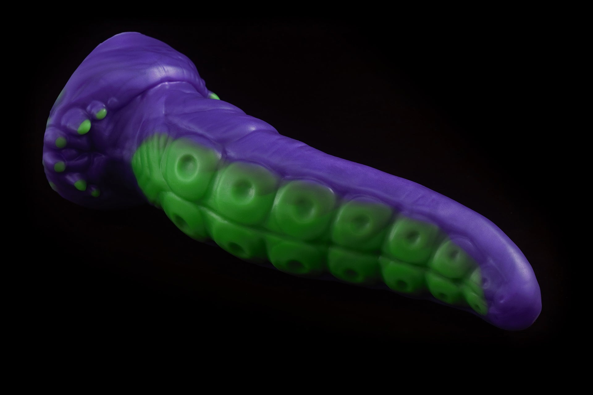 7147 Large Slikk in Medium Firmness with Suction Cup - Fizzle