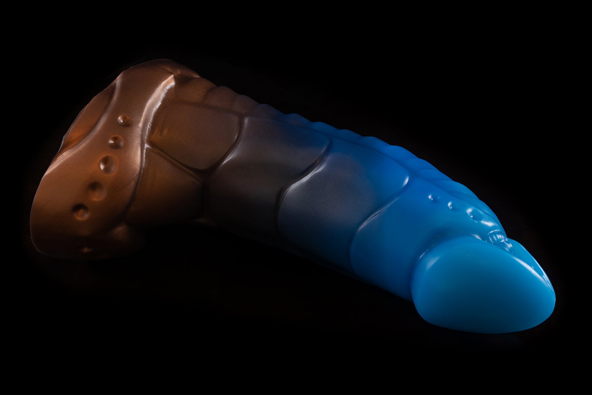 7962 XL Mantis in Medium Firmness with Suction Cup