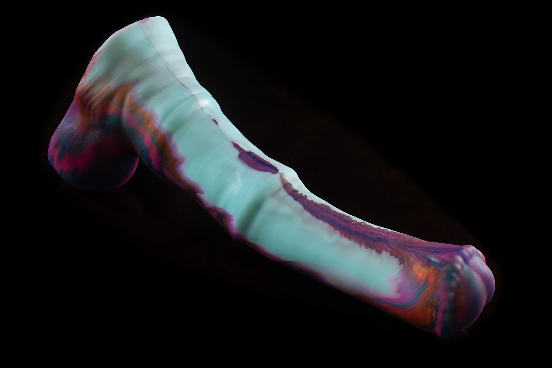 8092 Large Atlas in Soft Firmness with Suction Cup