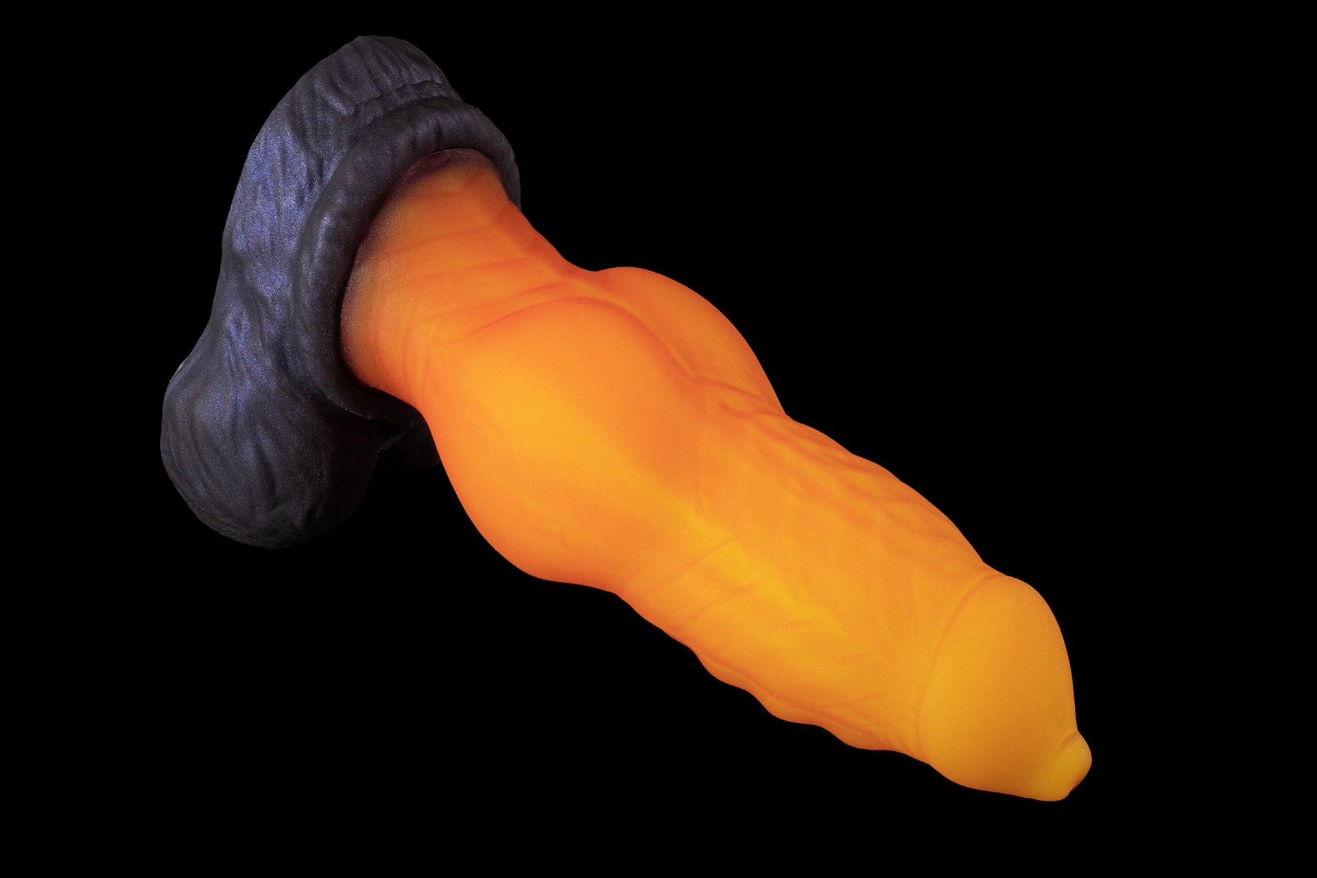 8590 Large Dante in Soft Firmness with Suction Cup - Fizzle