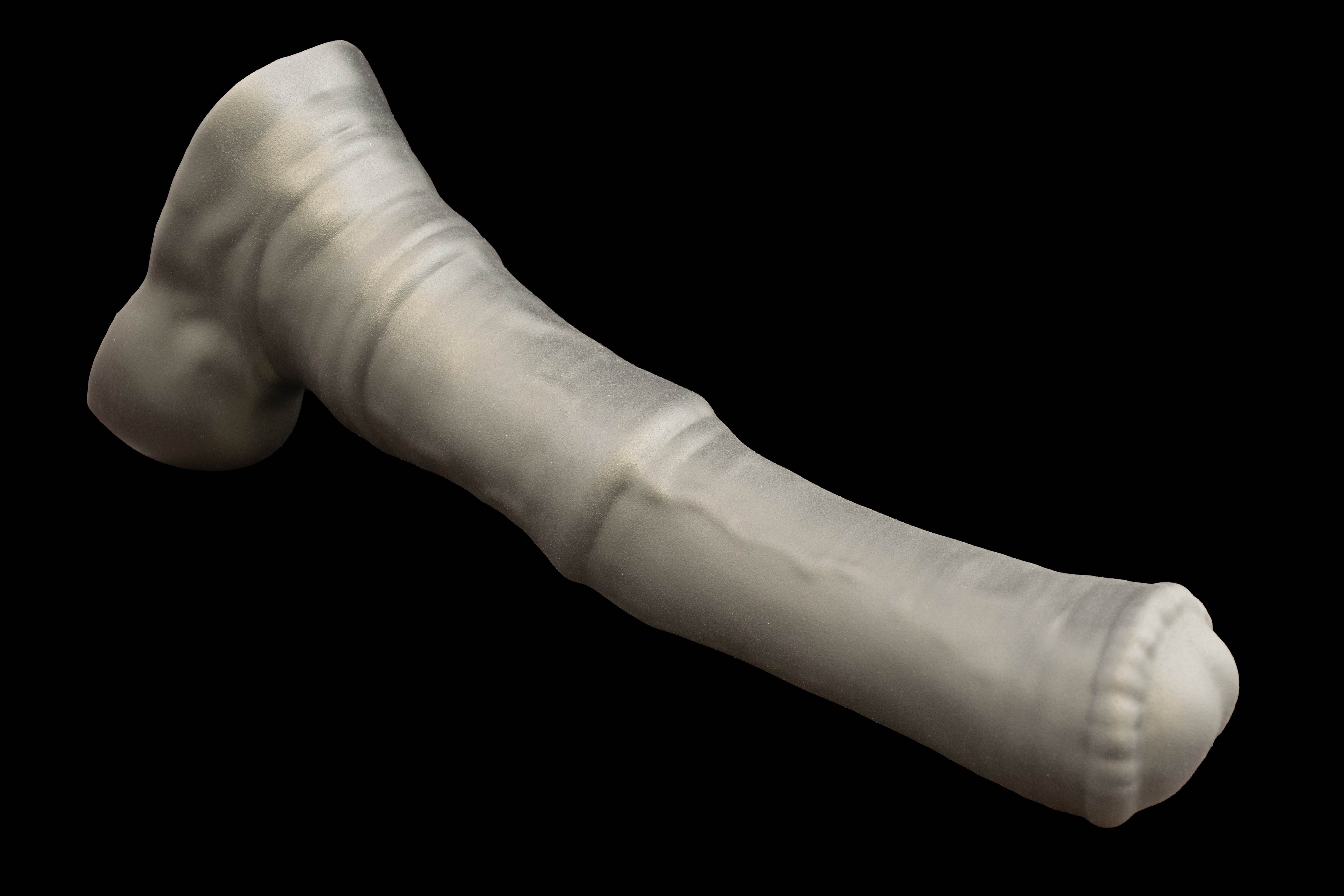 12528 Medium Atlas in Soft Firmness with Suction Cup