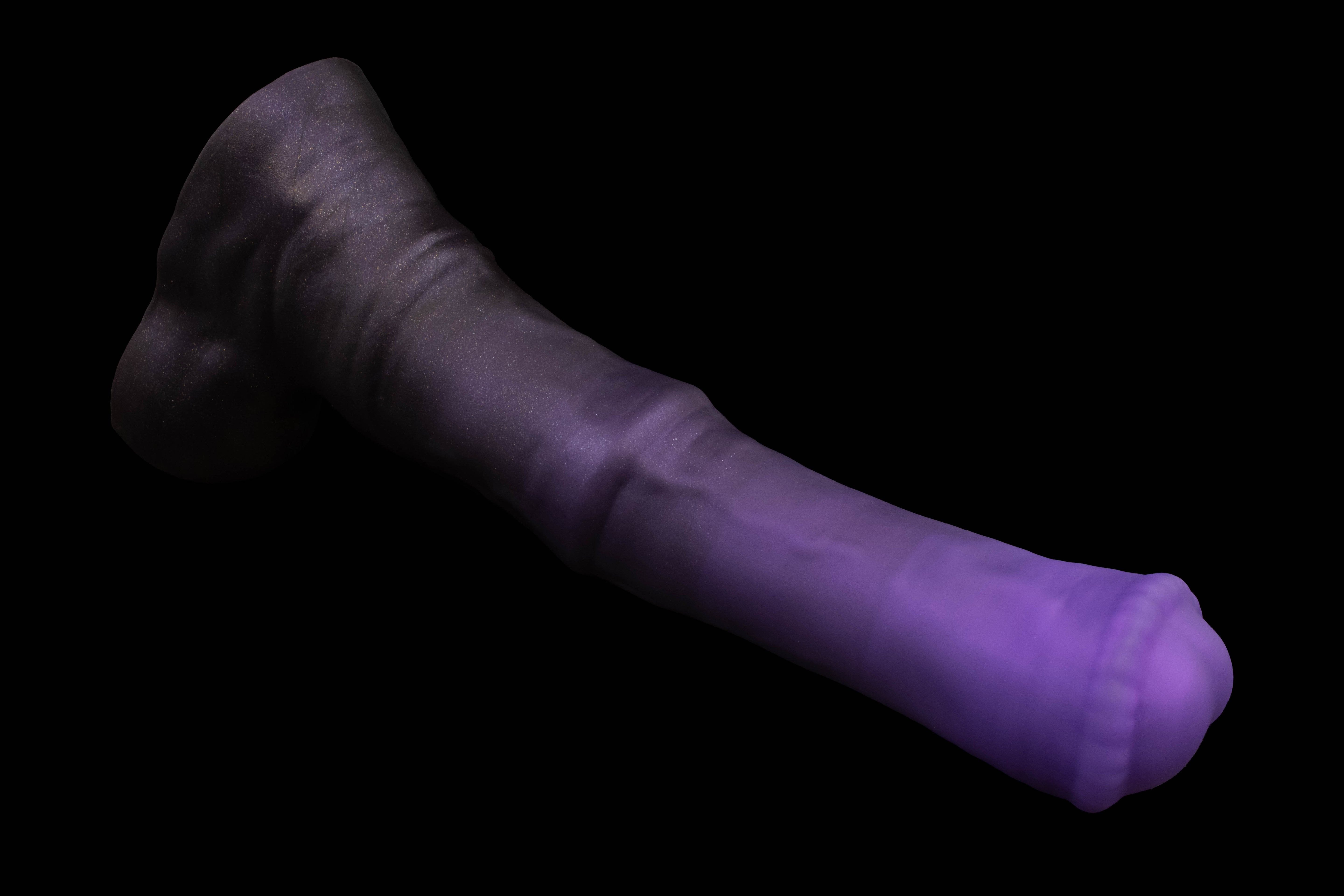 13212 Large Atlas in Soft Firmness with Suction Cup - Fizzle