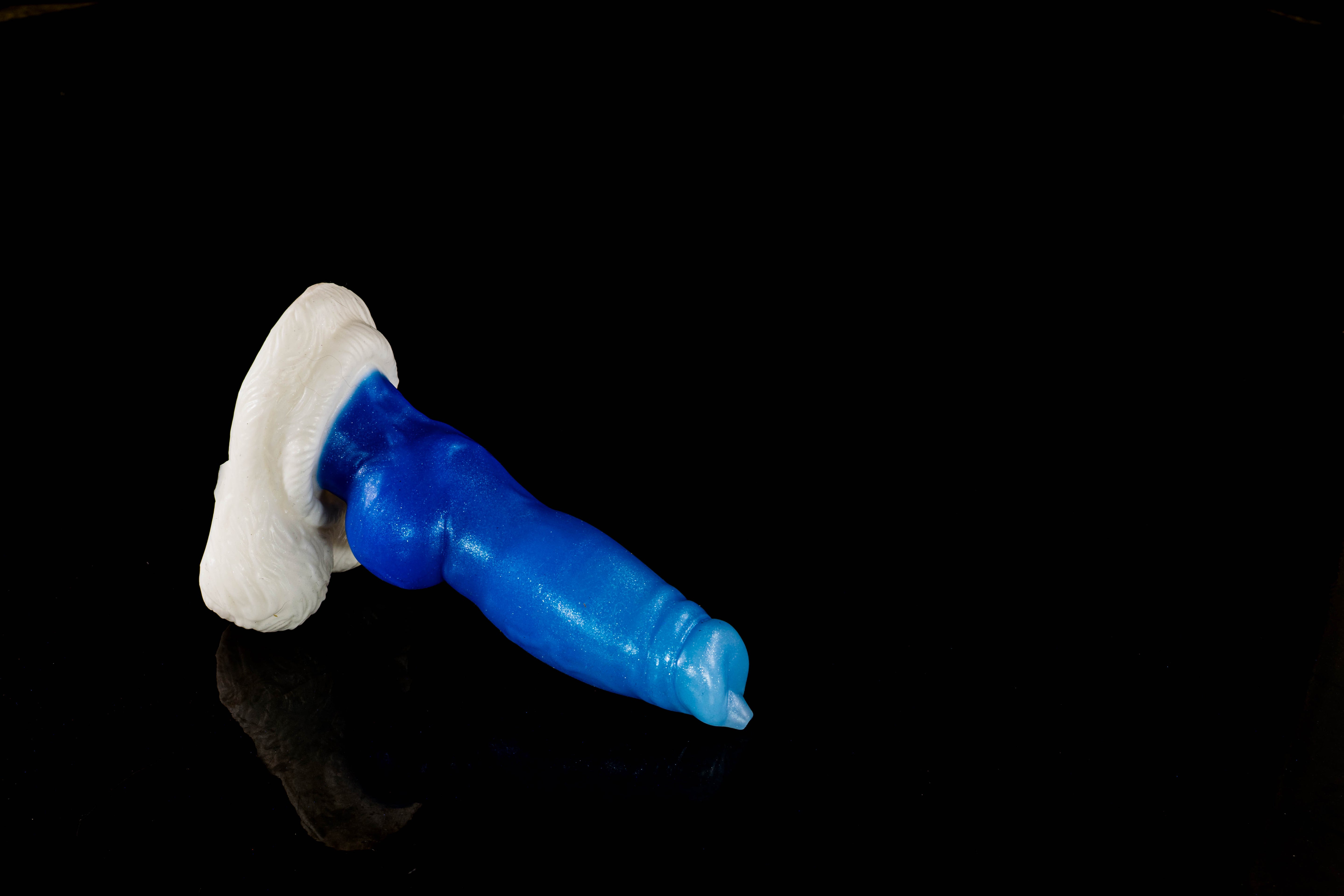 13601 Small Ash in Soft Firmness with Suction Cup - Fizzle
