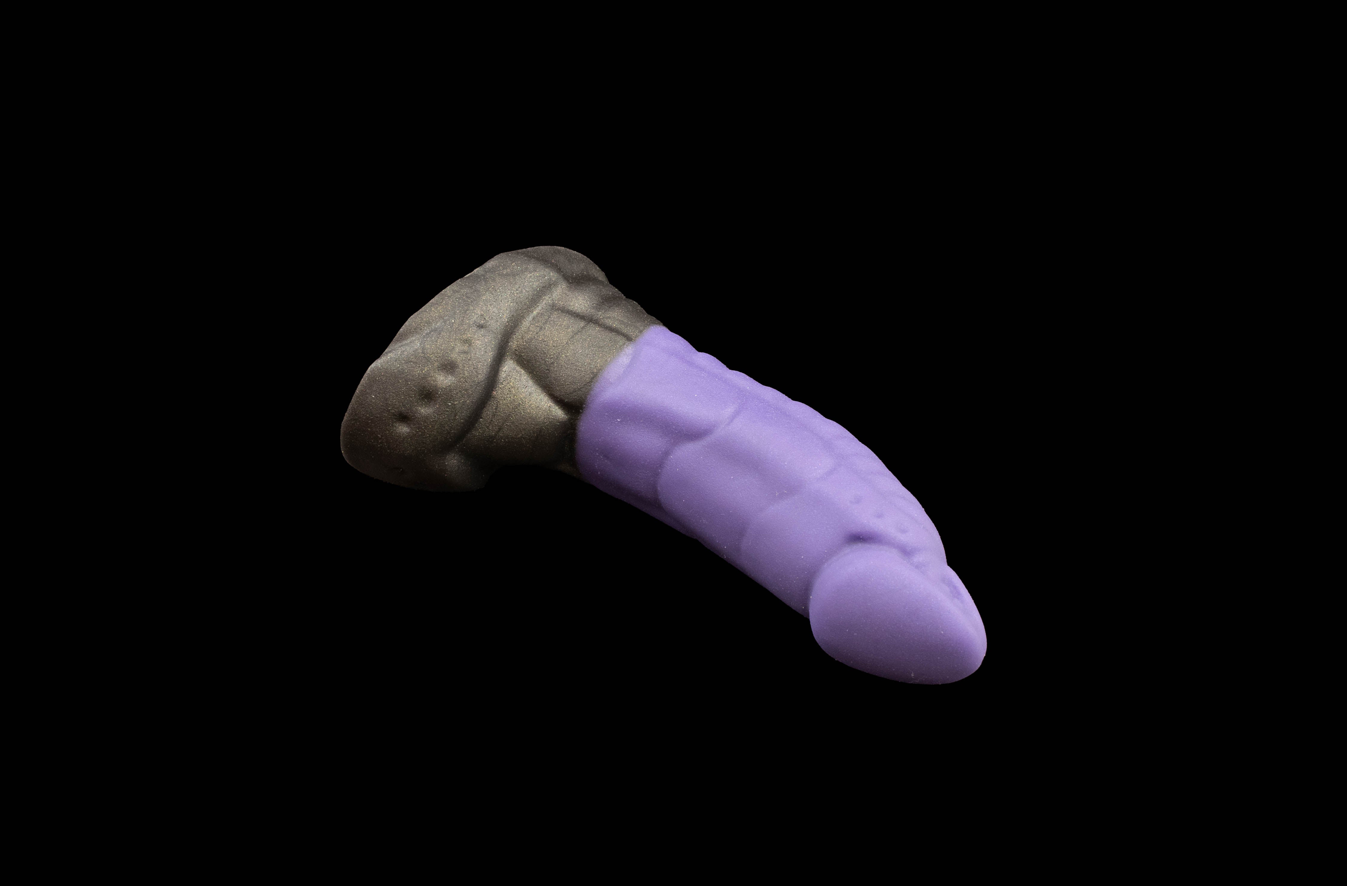 12017 Mini Mantis in Medium  Firmness
