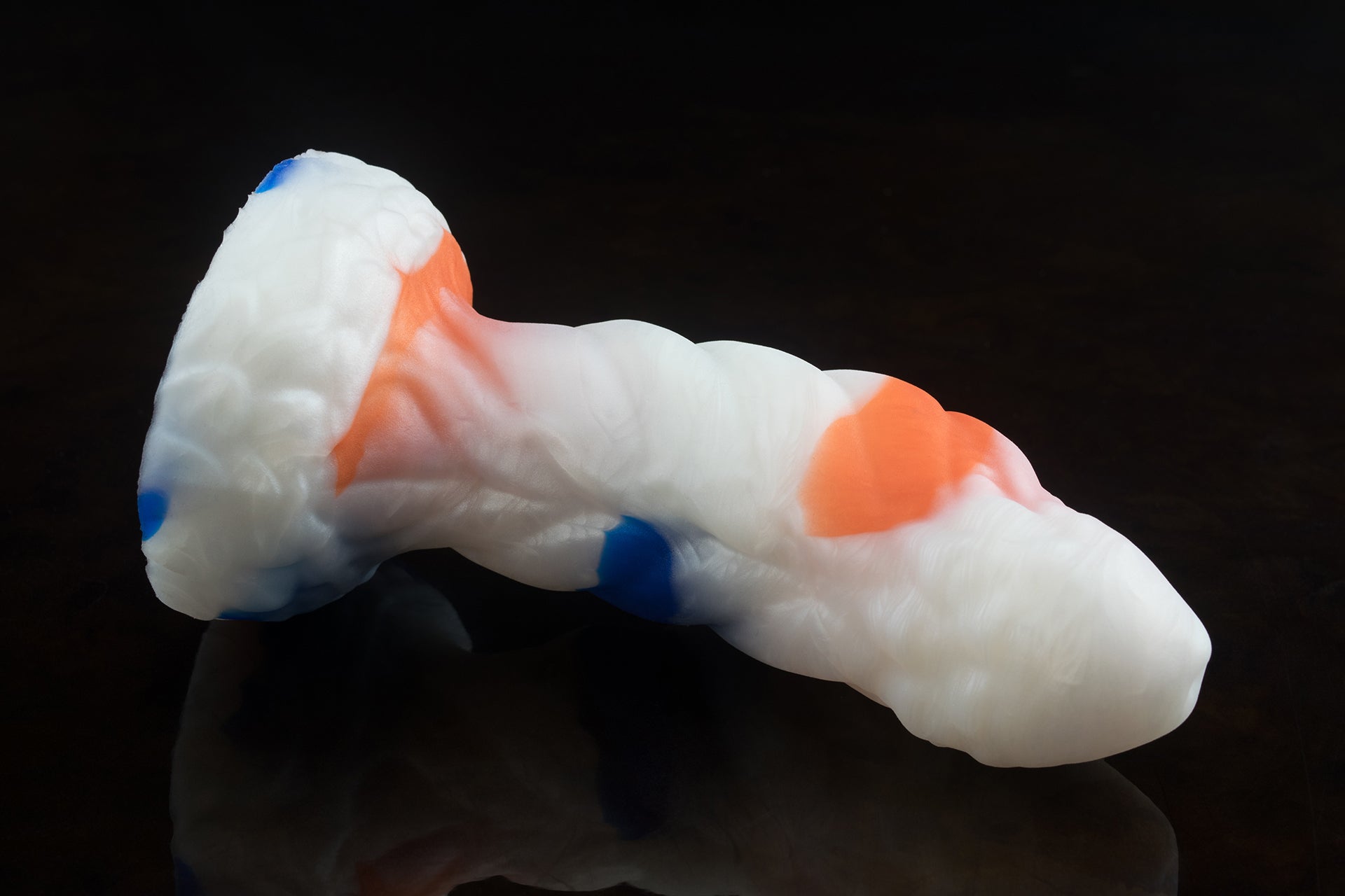 1528 Medium Cortez in Medium Firmness - Suction Cupped