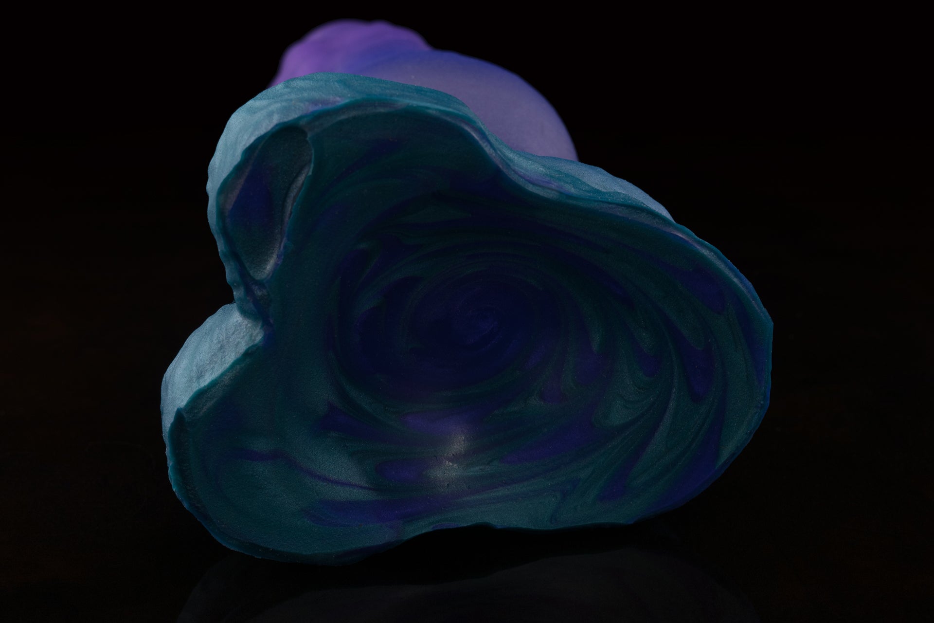 1633 Small Dante in Medium Firmness - Suction Cupped - Fizzle