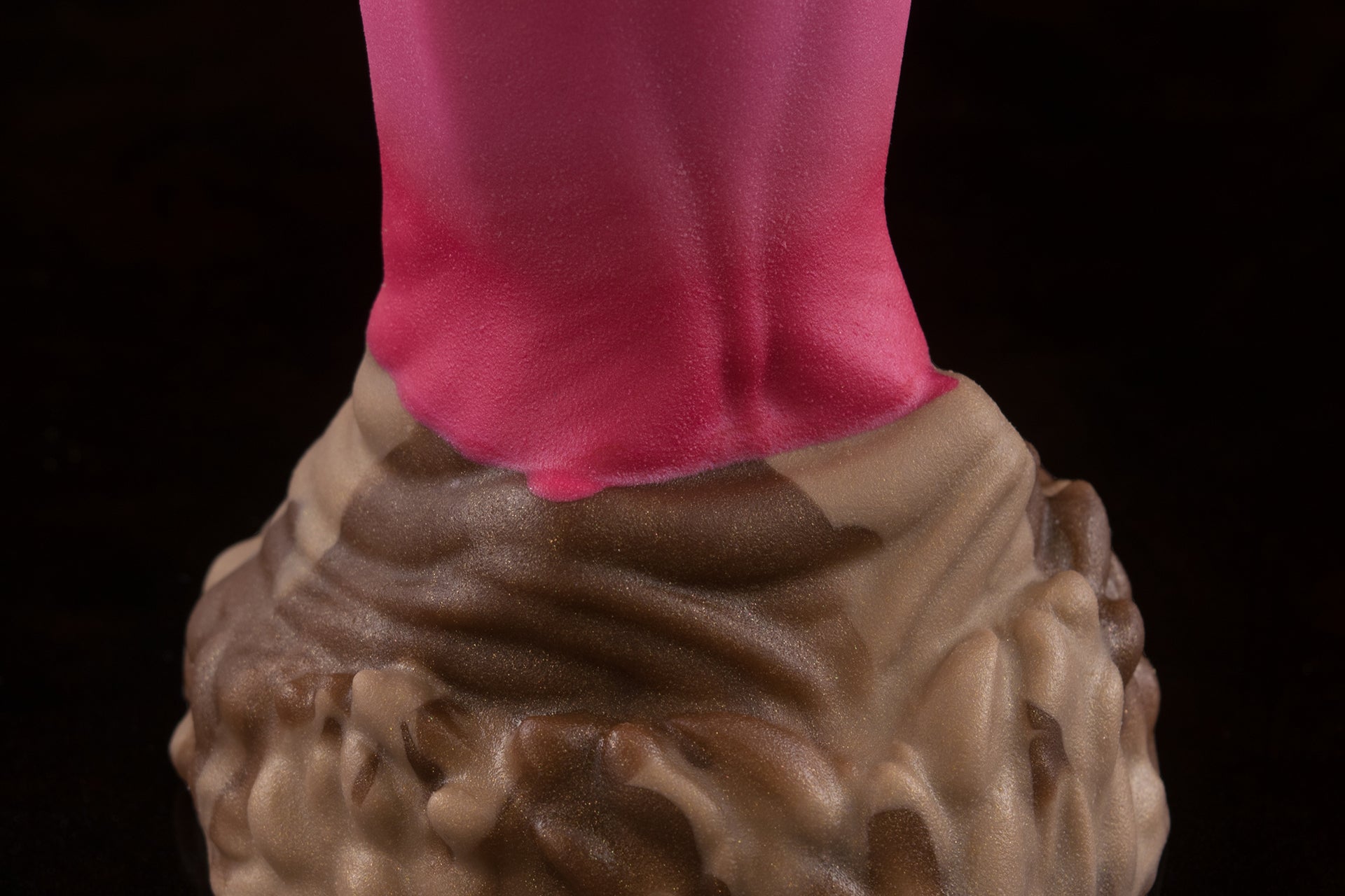 1686 Small Aela in Medium Firmness