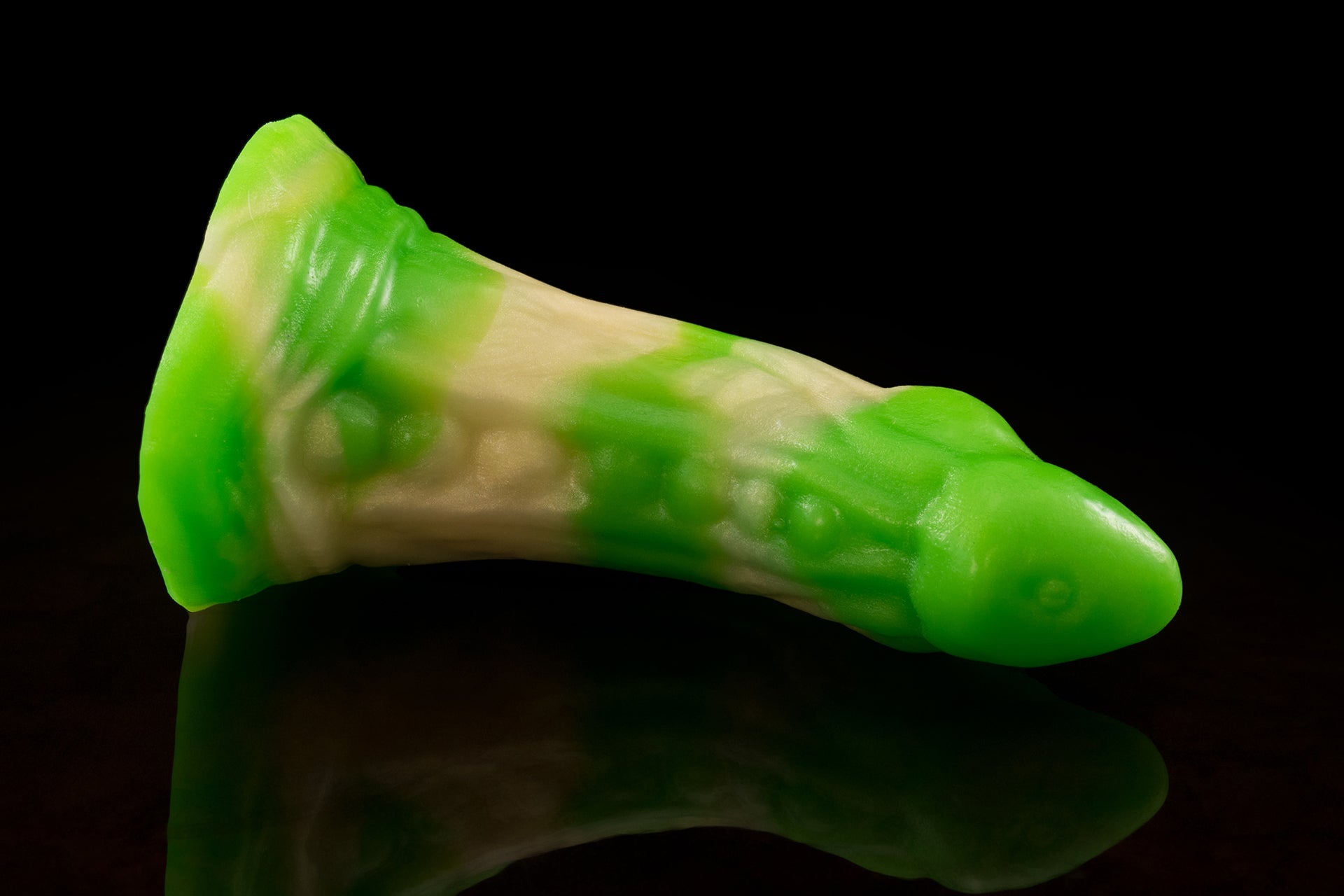 2083 Small Spinosaurus in Medium Firmness