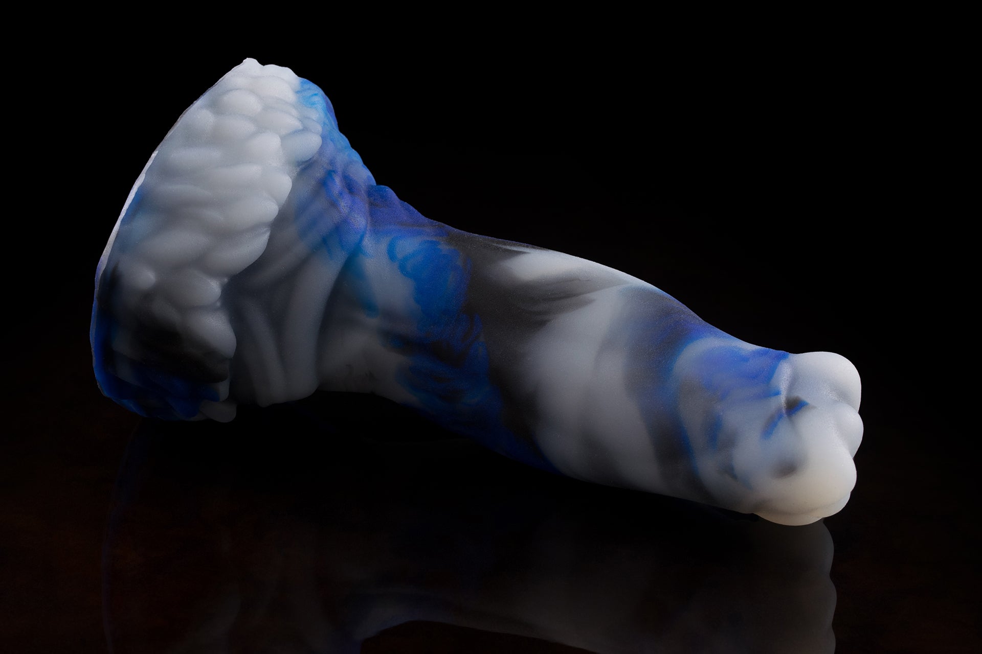 2089 Medium Aela in Medium Firmness - Suction Cupped