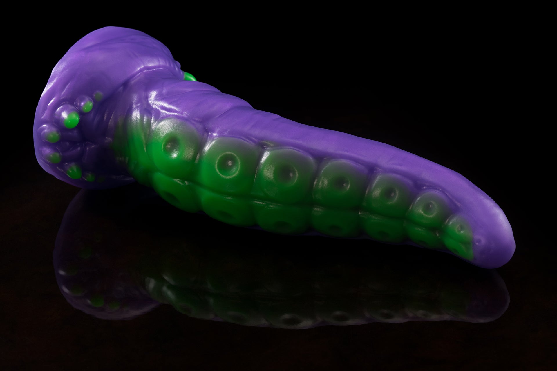 2449 Large Slikk in Medium Firmness with Suction Cup - Fizzle