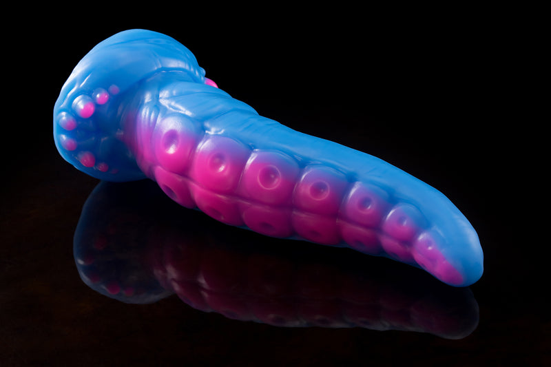 2453 Large Slikk in Soft with Suction Cup - Fizzle