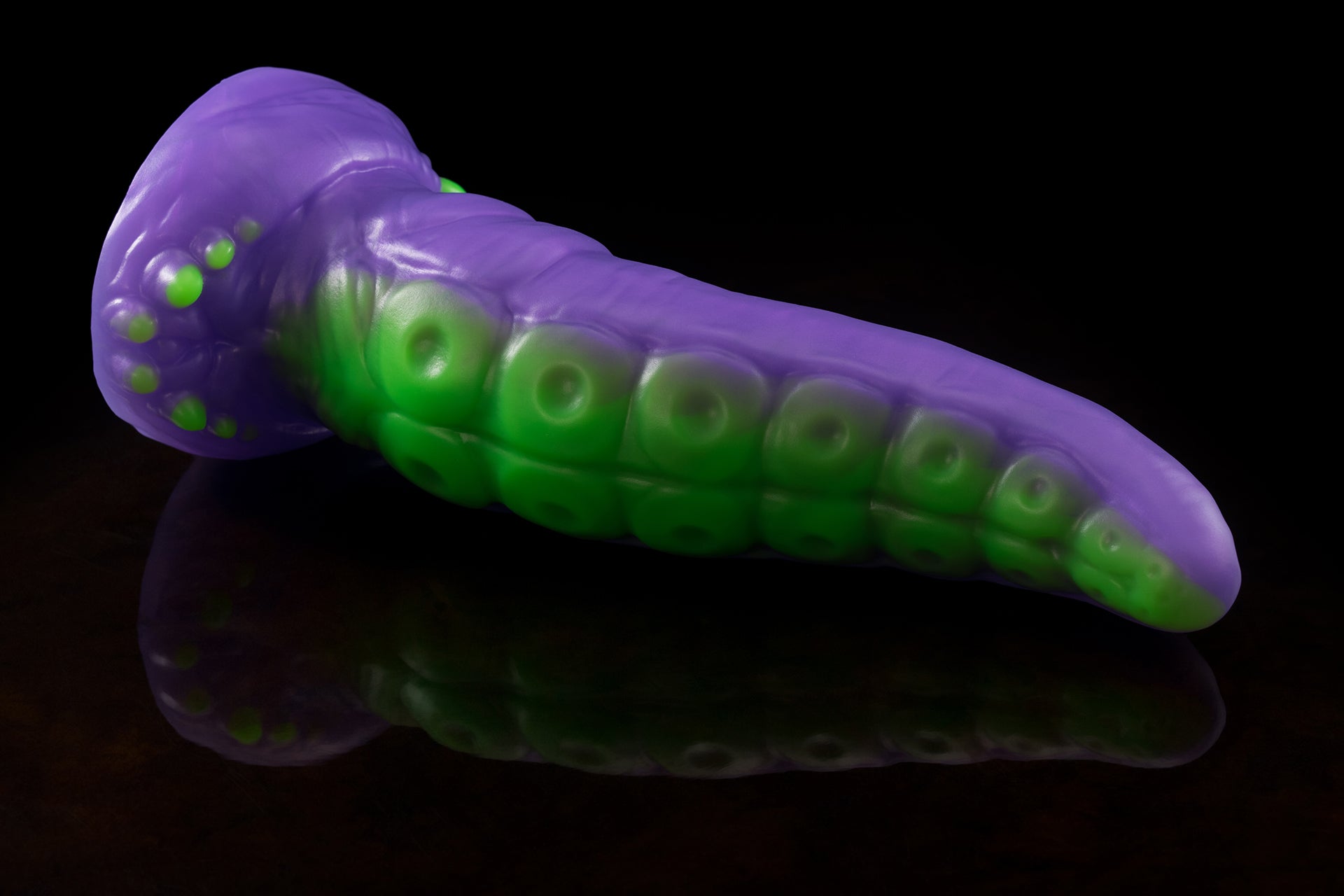 2457 Large Slikk in Medium Firmness with Suction Cup - Fizzle