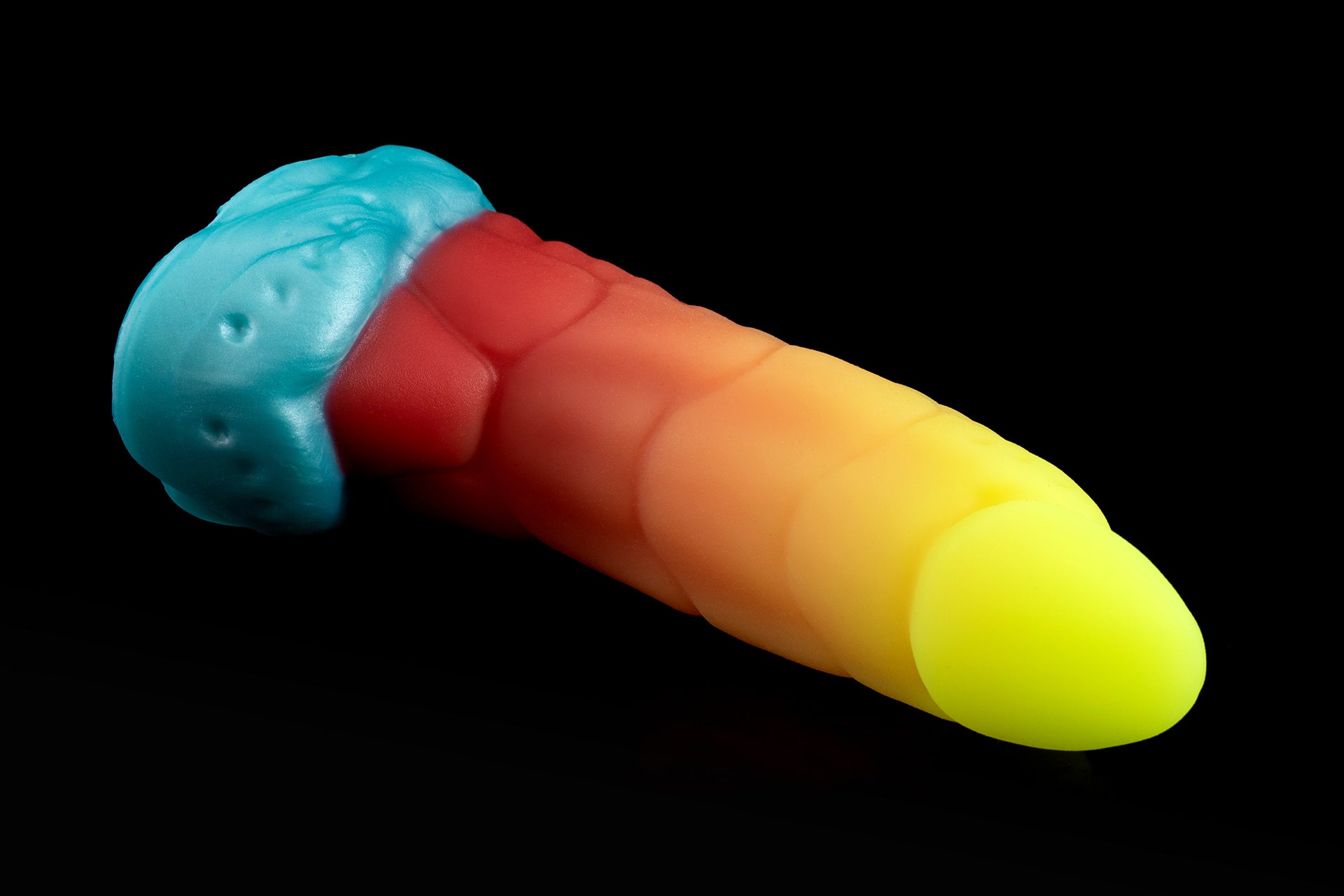 3085 Small Mantis in Medium Firmness with Suction Cup - Fizzle