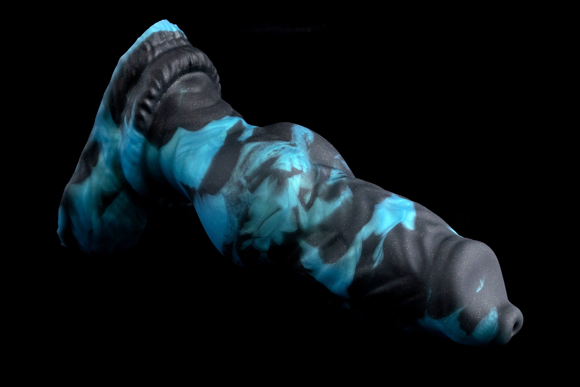 3228 Large Dante in Medium Firmness with Suction Cup - Fizzle