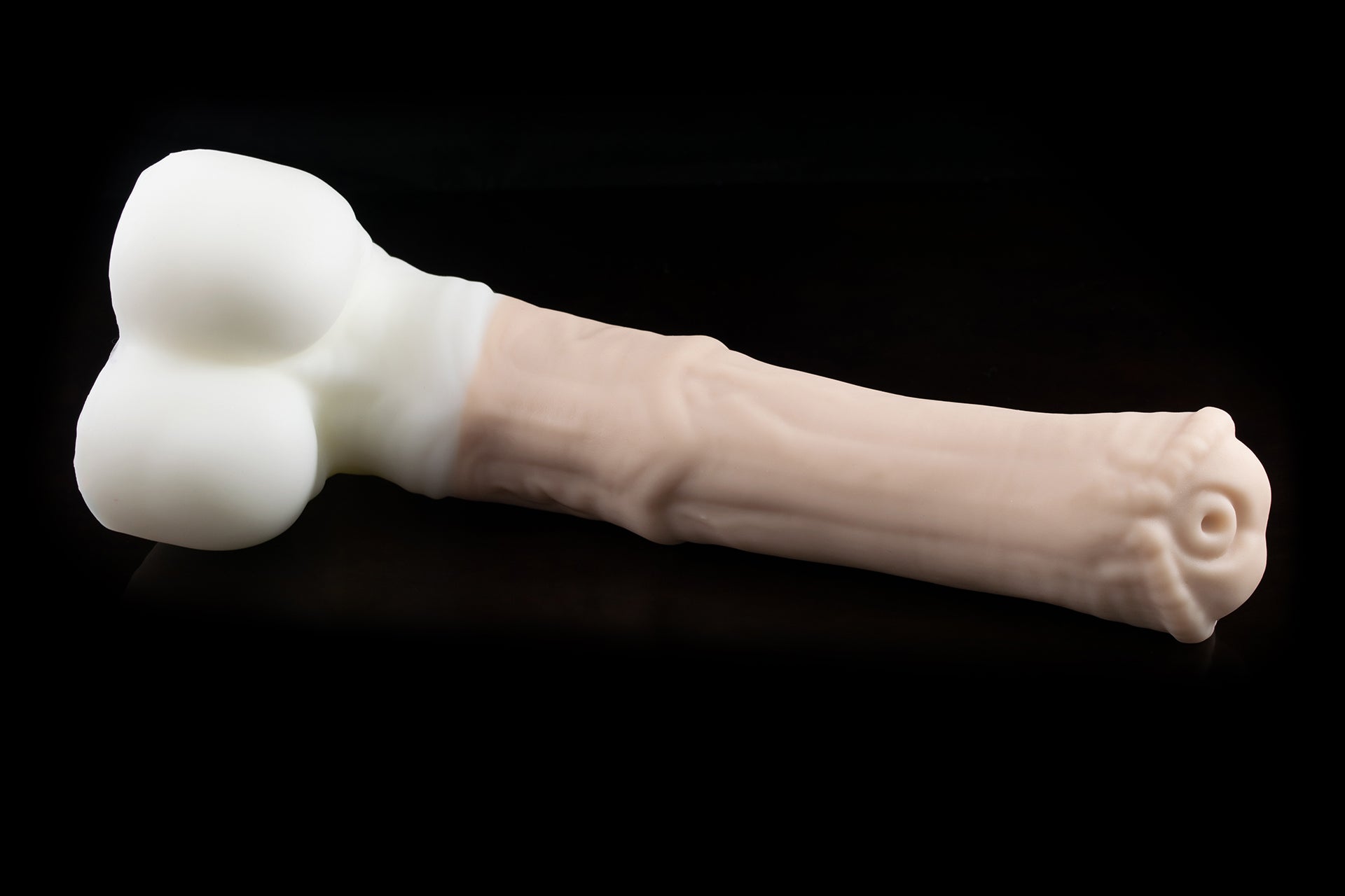4284 Large Atlas in Medium Firmness with Suction Cup - Fizzle