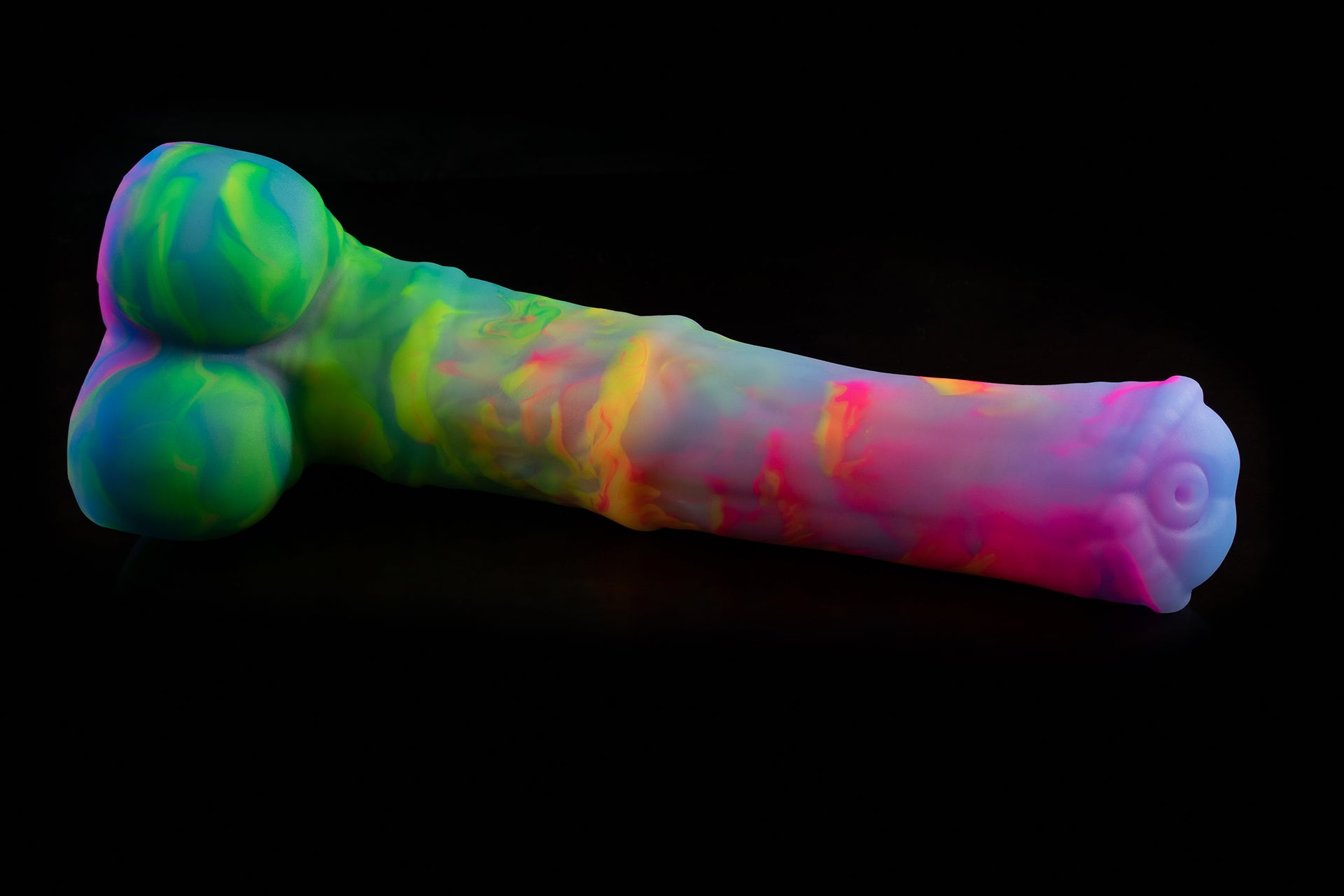 4319 Large Atlas in Medium Firmness with Suction Cup - Fizzle