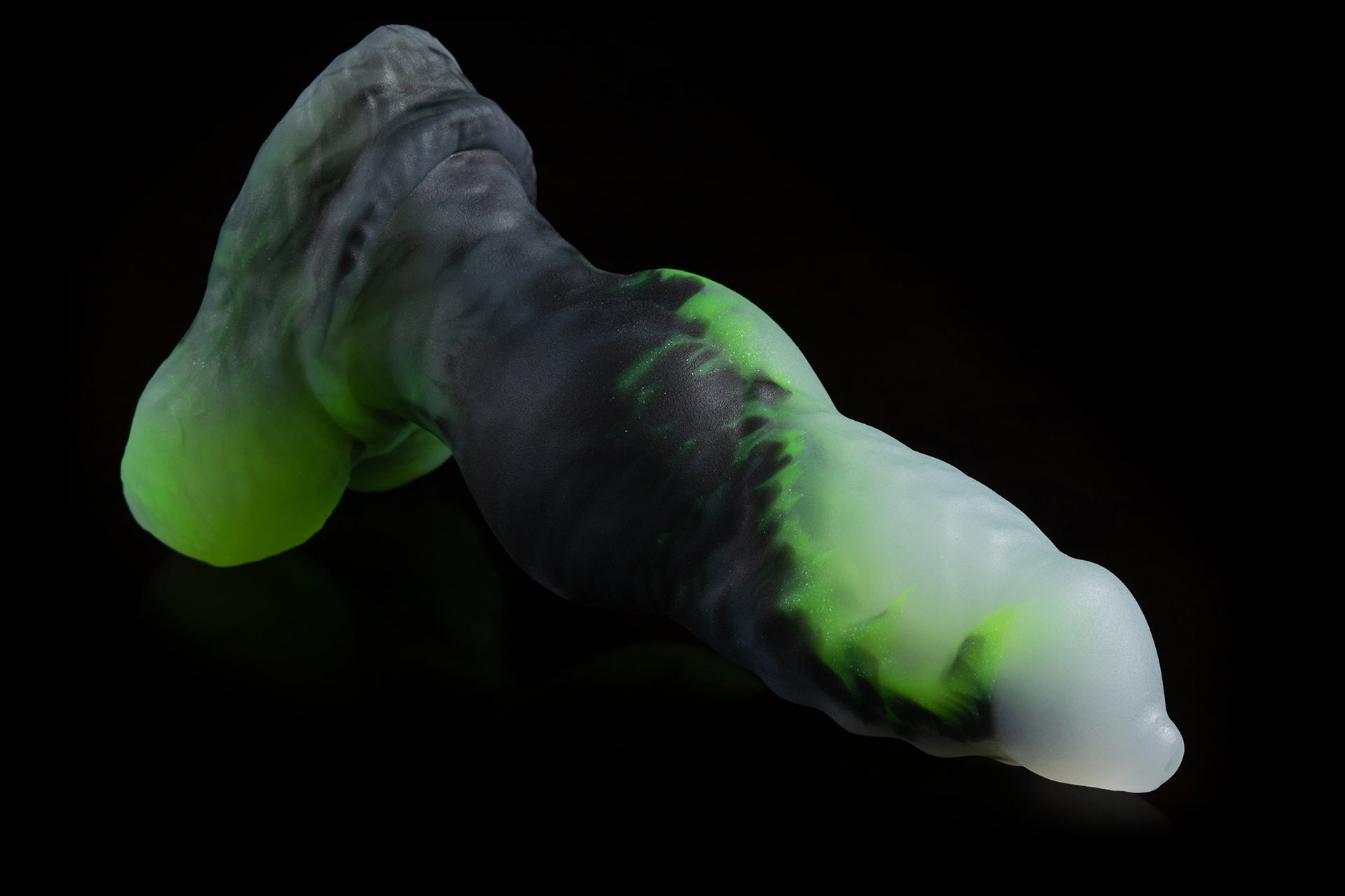 4365 Small Dante in Medium Firmness - Peridot Vein