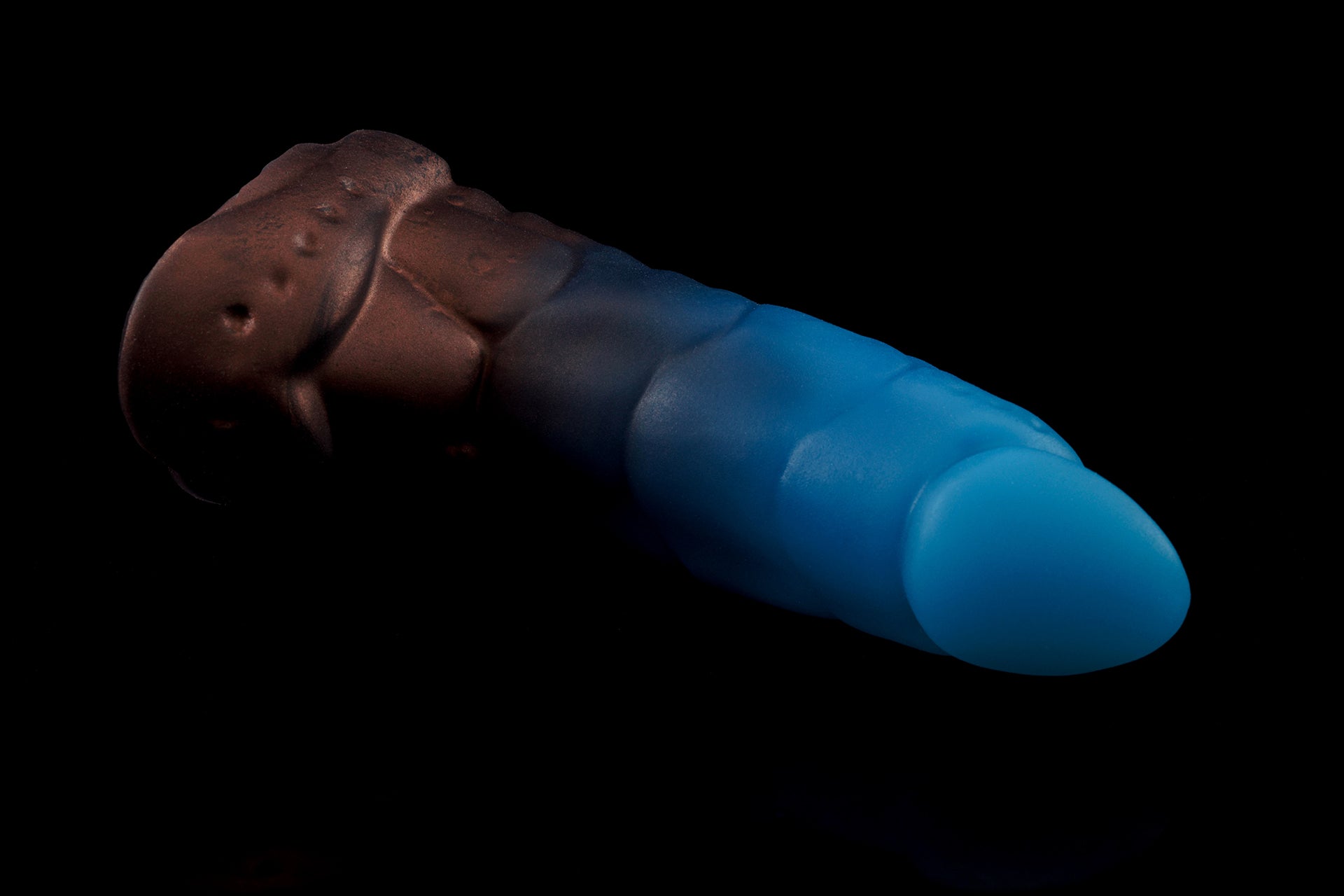 4621 Small Mantis in Firm Firmness with Suction Cup - Fizzle
