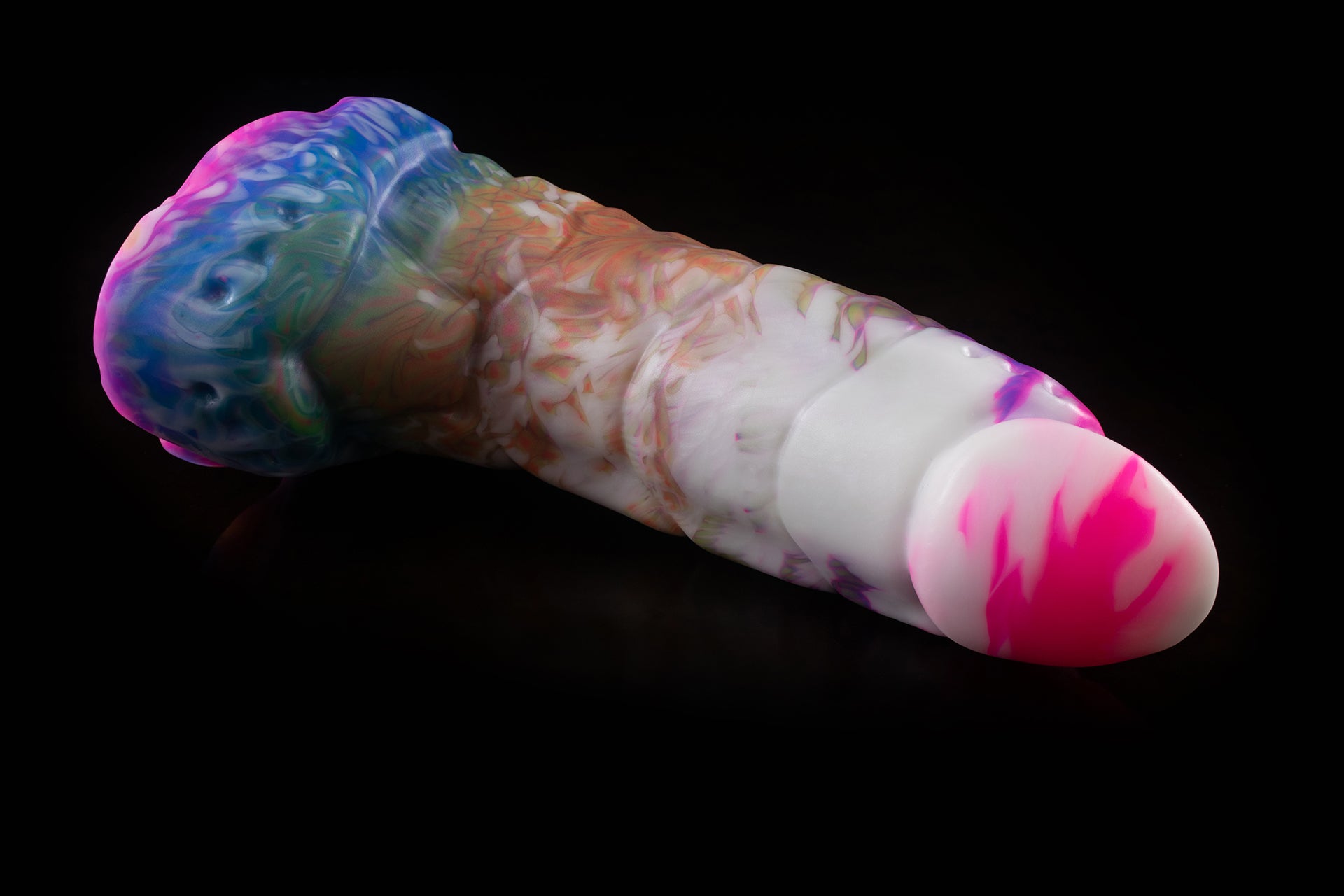 5091 Large Mantis in Medium Firmness with Suction Cup