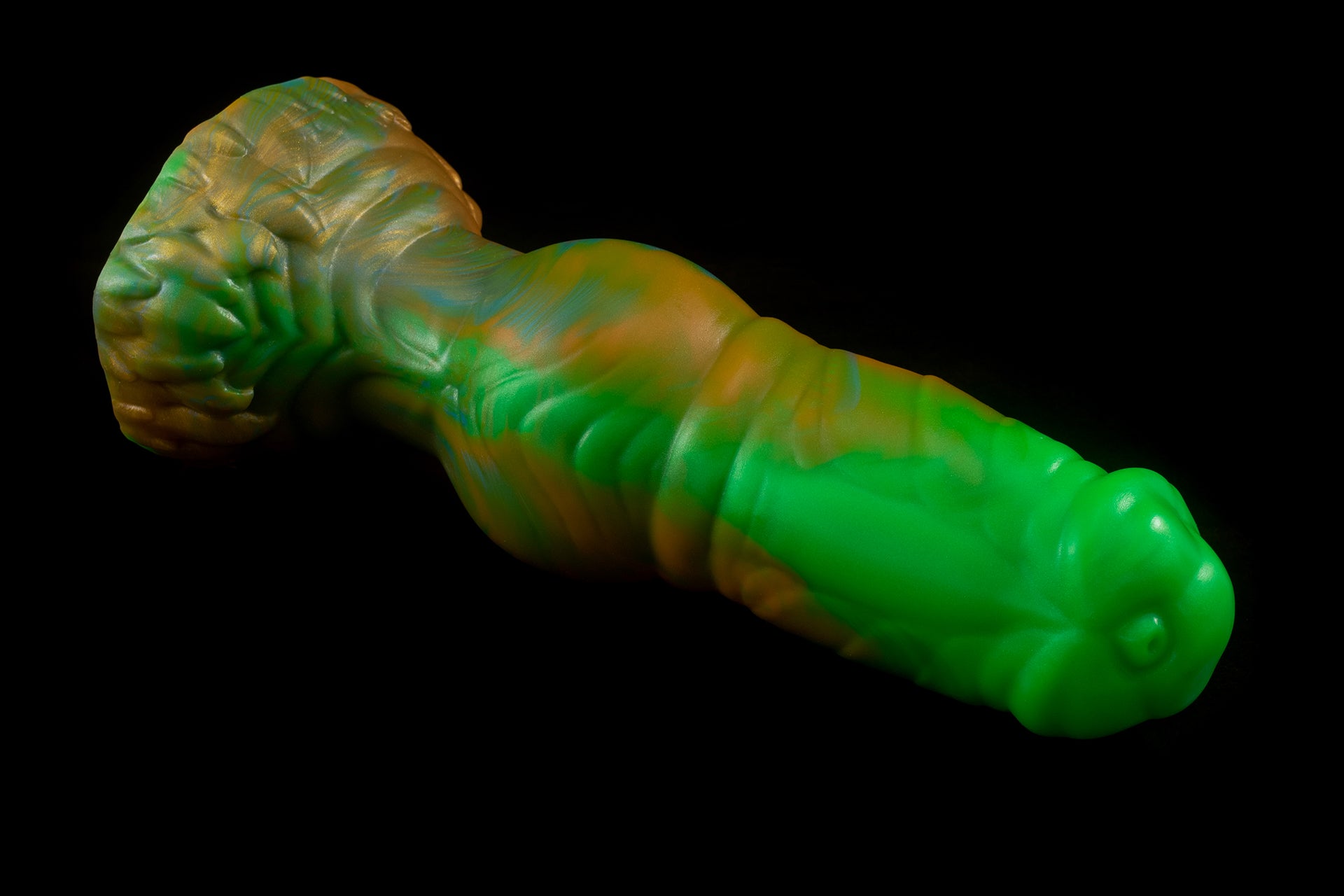 5698 Large Zane in Soft Firmness with Suction Cup