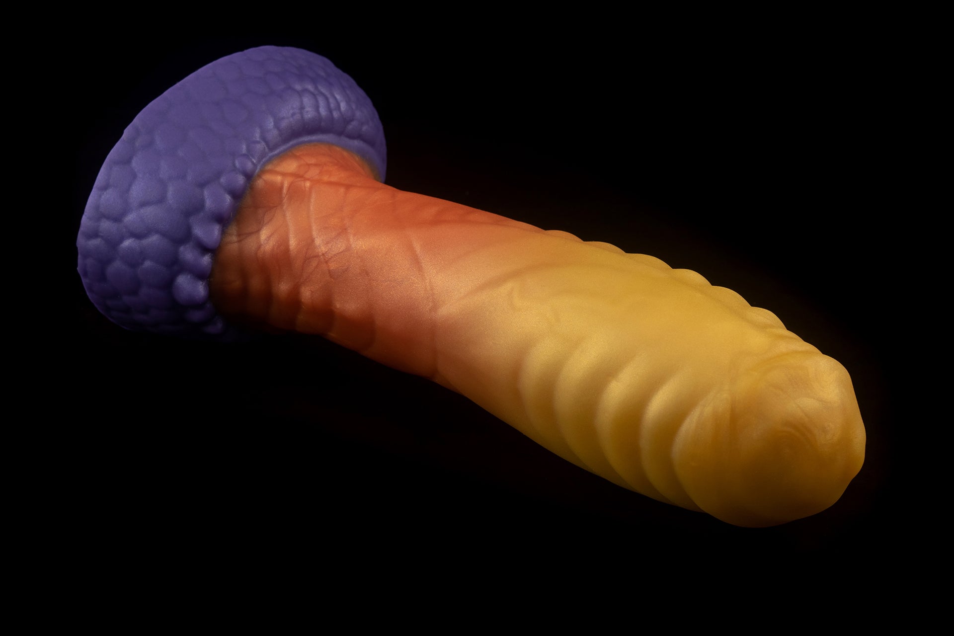 5918 Large Alto in Medium Firmness with Suction Cup
