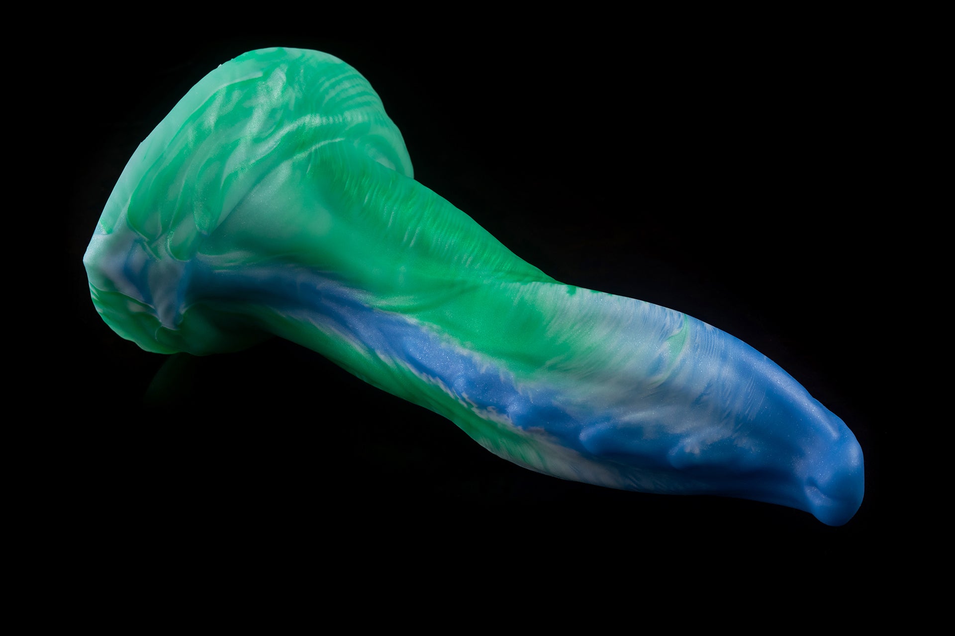 6810 Large Hidora in Medium Firmness with Suction Cup