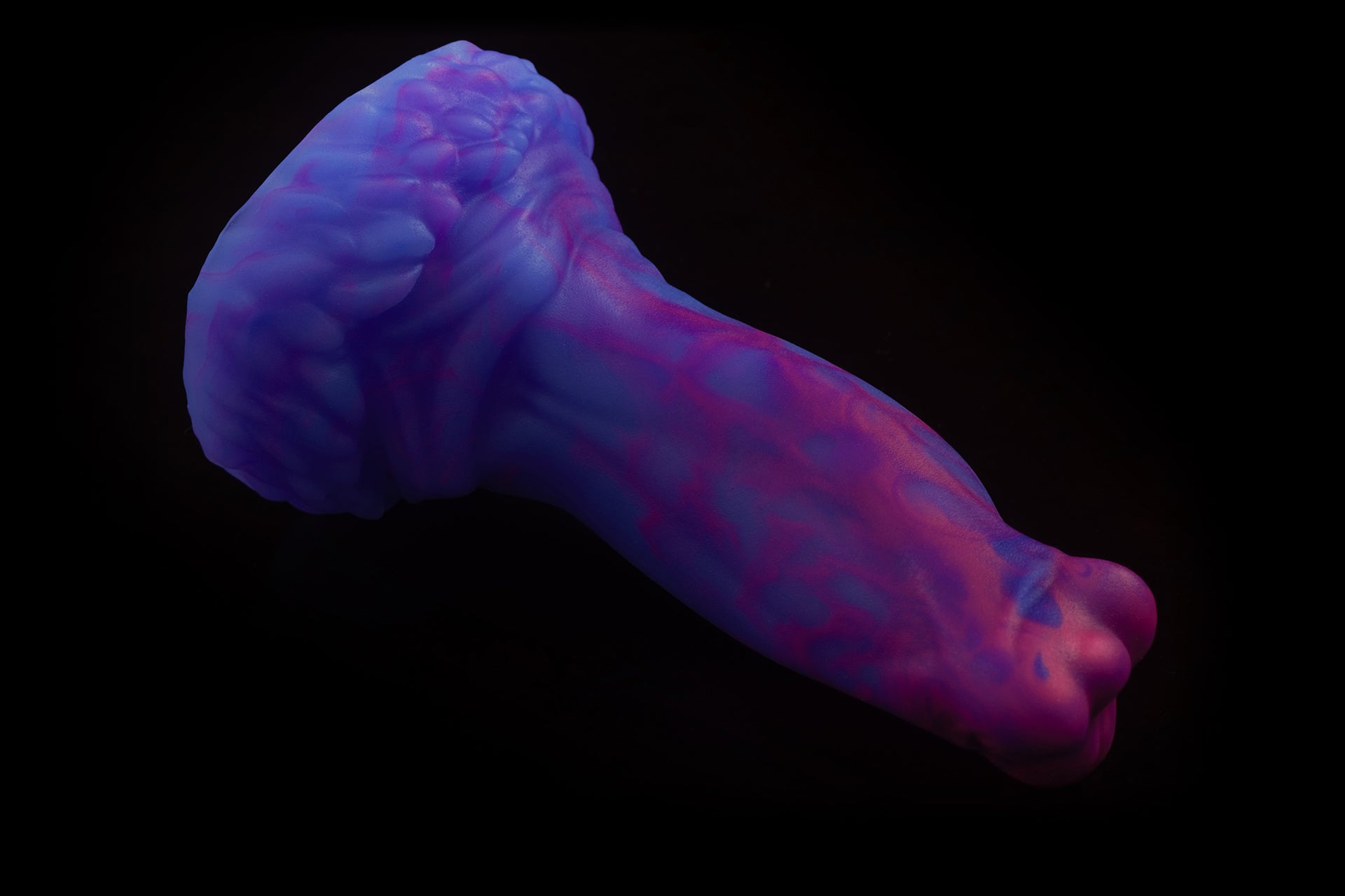 7100 Small Aela in Medium Firmness
