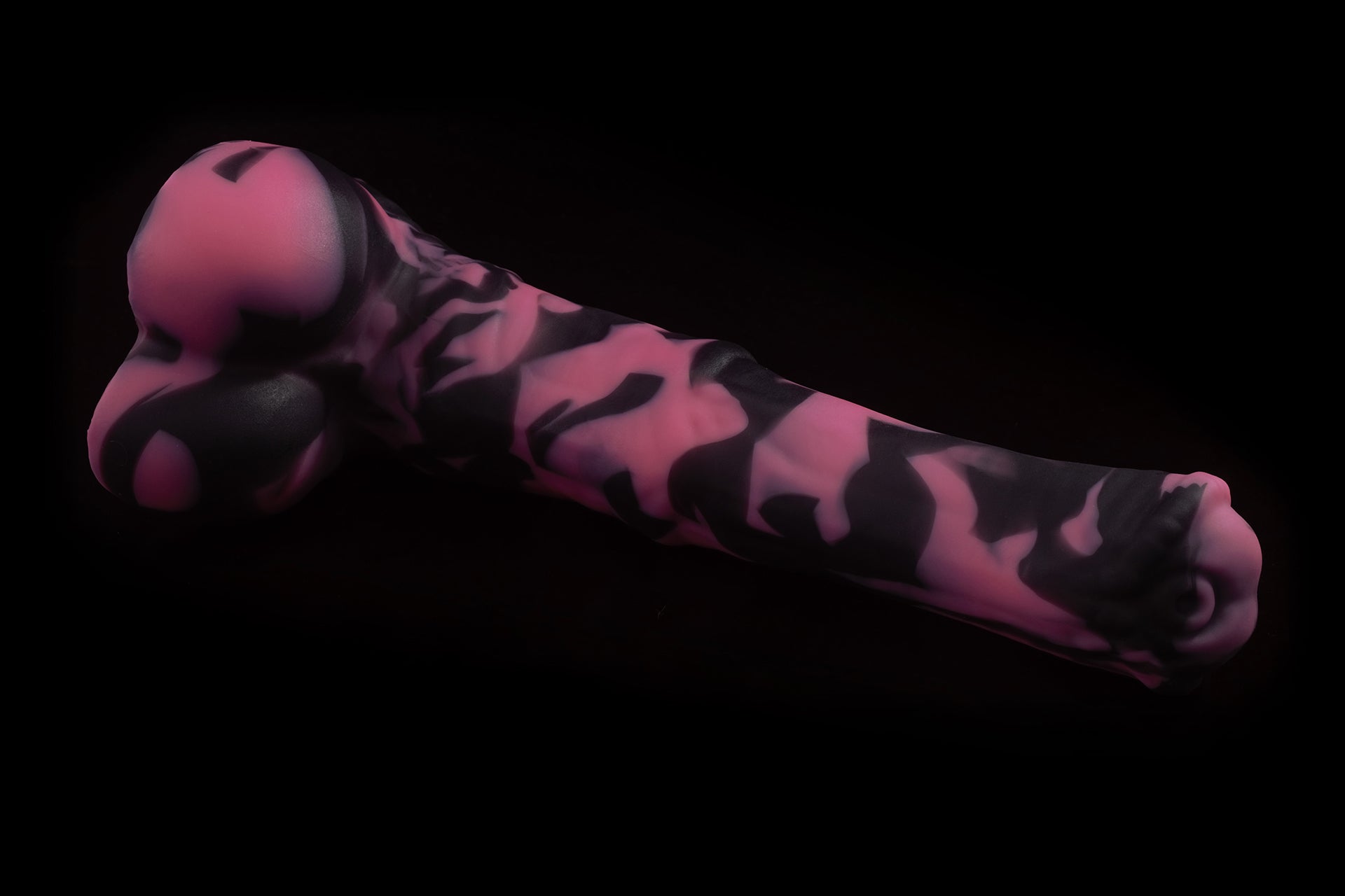 7163 Large Atlas in Soft Firmness with Suction Cup