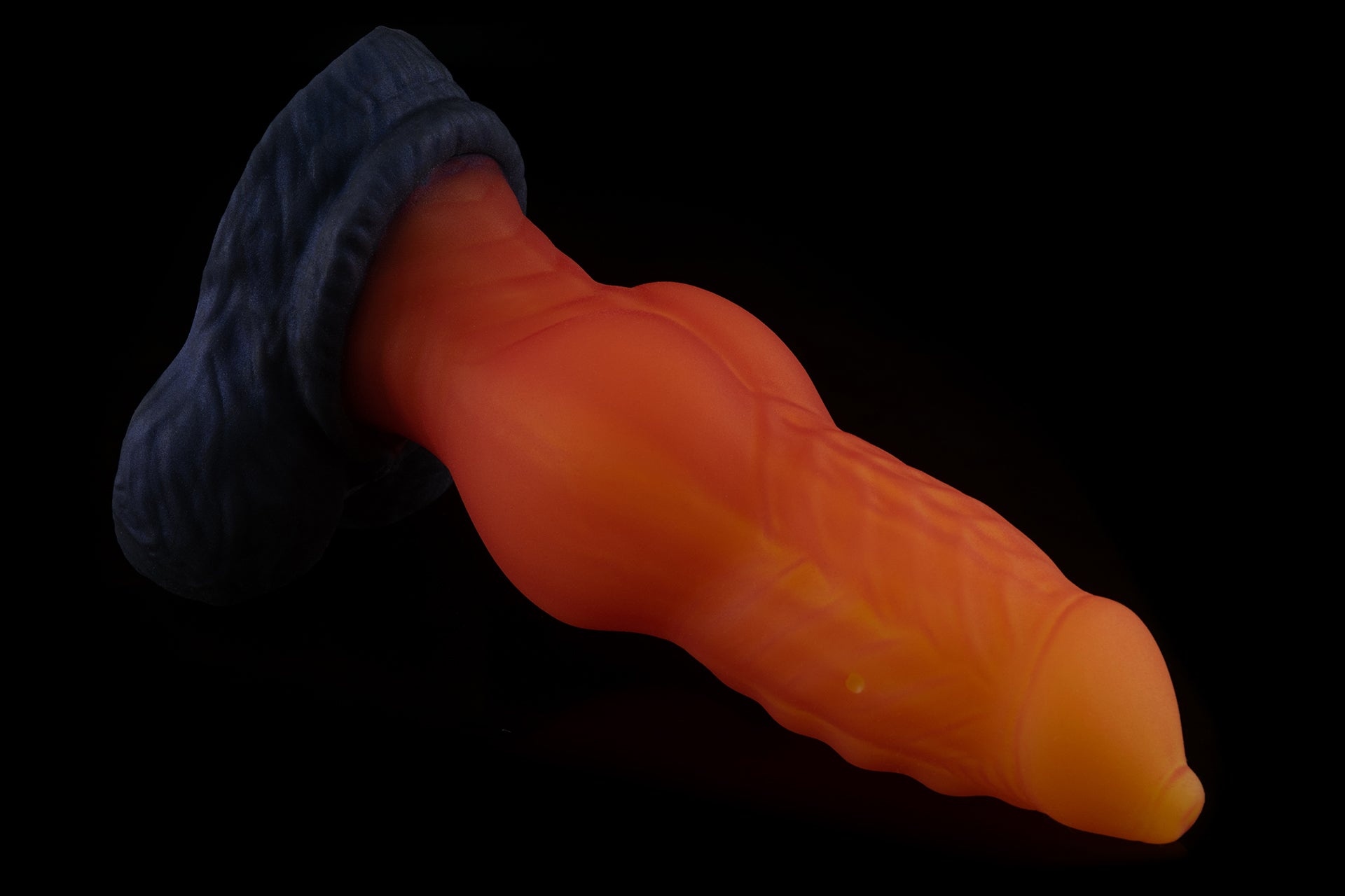7864 Large Dante in Medium Firmness with Suction Cup - Fizzle