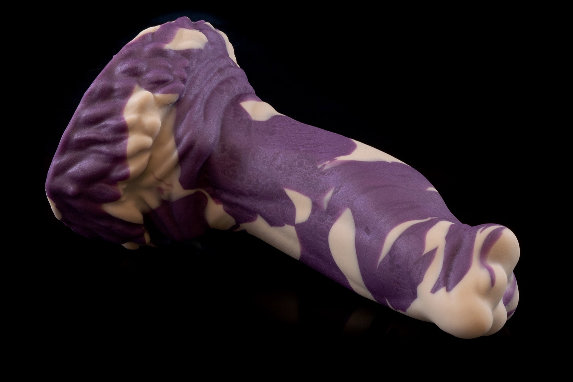 8210 Medium Aela in Soft Firmness
