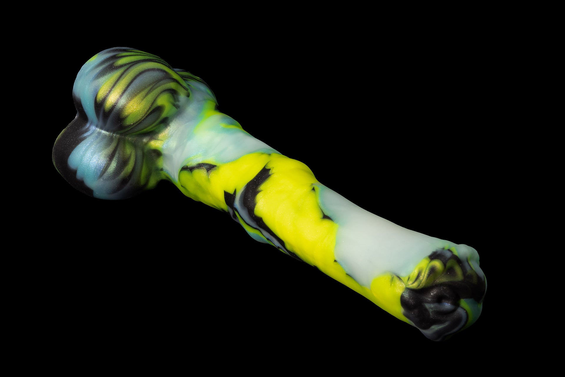 8660 Large Atlas in Medium Firmness with Suction Cup