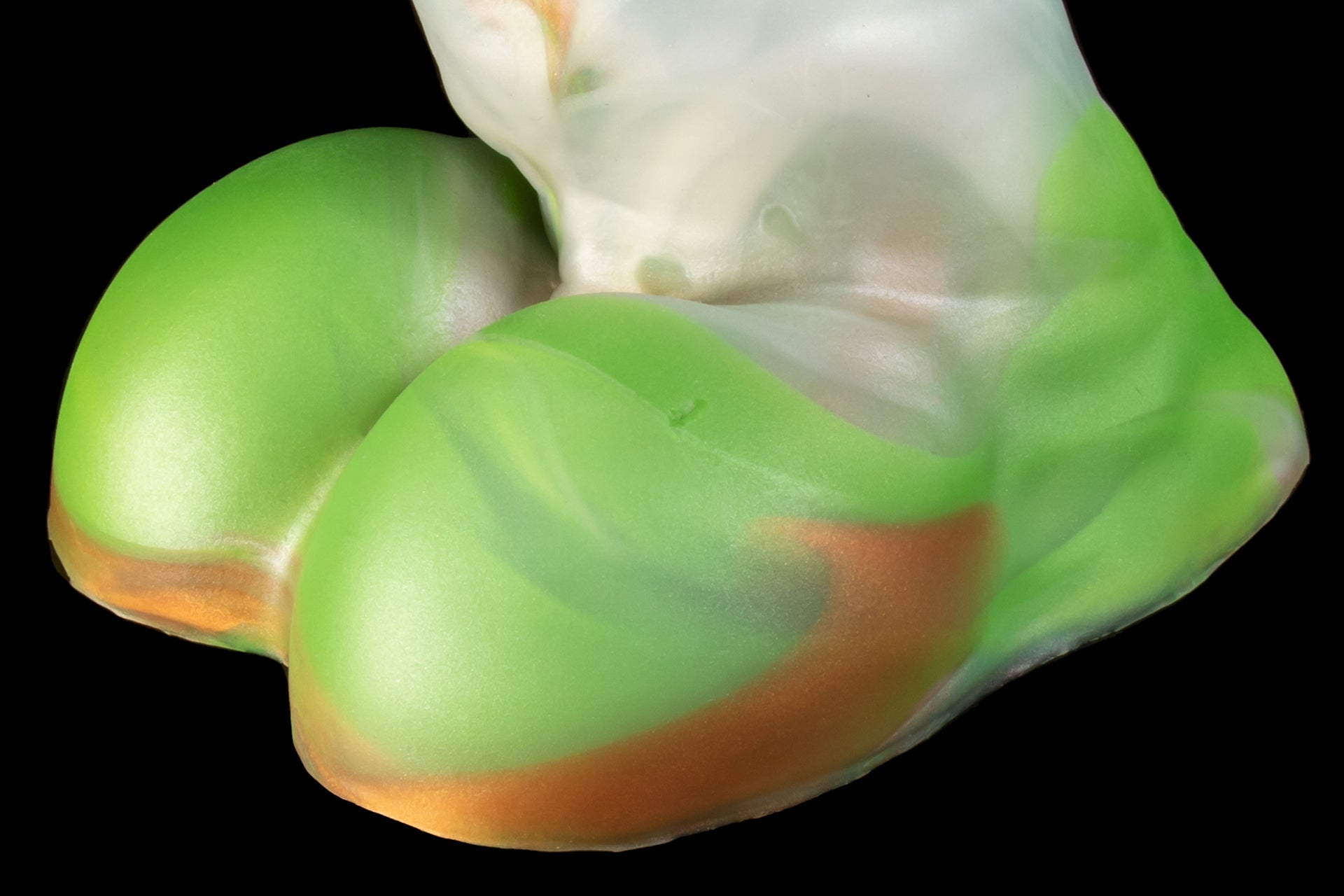 8708 Large Atlas in Soft Firmness with Suction Cup - Fizzle