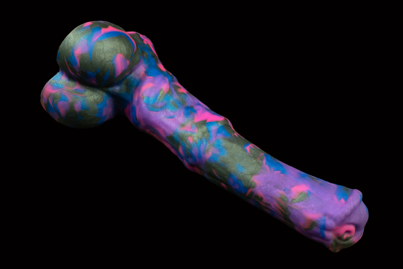 10812 Large Atlas in Medium Firmness with Suction Cup